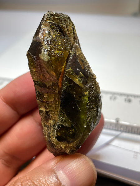 298.50Ct / 59.70Gm Tanzanian Sphene Crystal Untreated Unheated. 65.6 X 31.6 24.9Mm Very High End