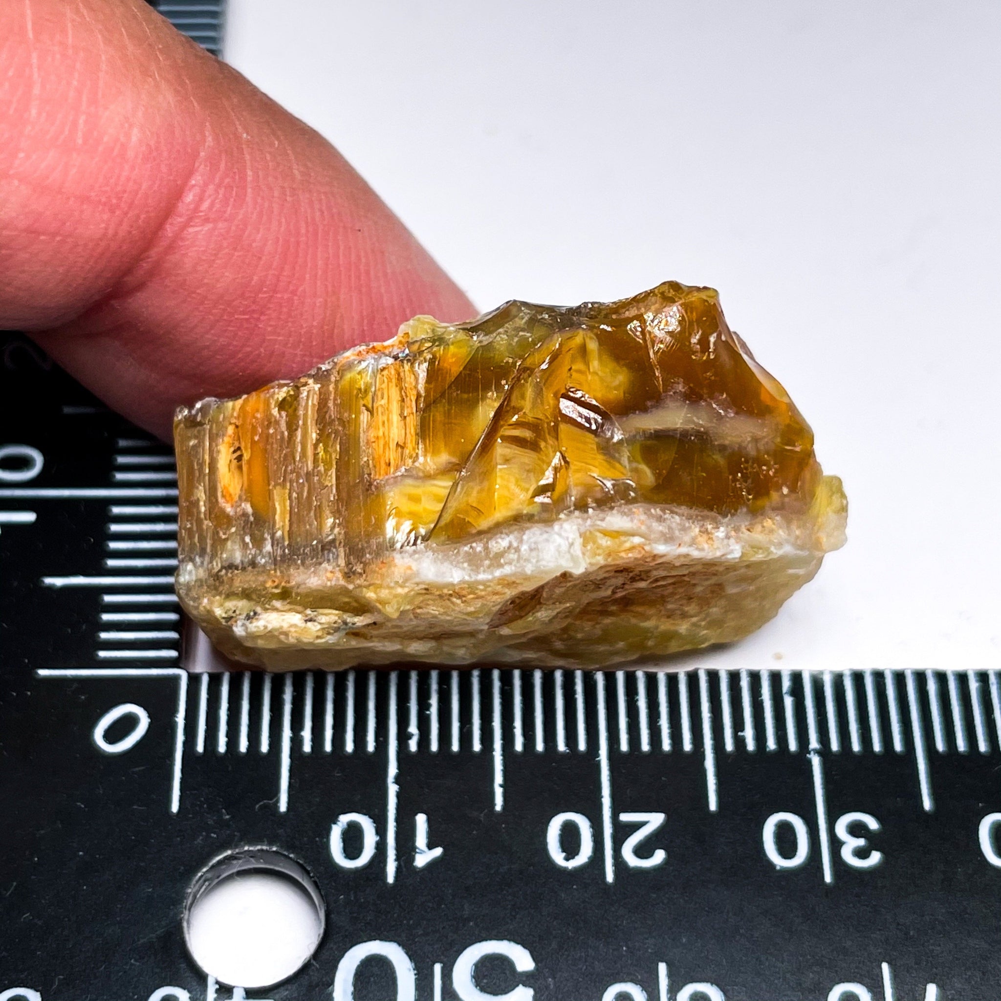 52.82Ct Opal Tanzania Untreated Unheated From A 1999 Deposit Chatoyant (Cats-Eye Effect) Has An