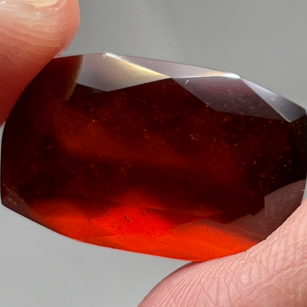 Hessonite Garnet, 23.80ct, Tanzania, Untreated Unheated. 20 x 12.5 x 9 mm. Use Either Side.
