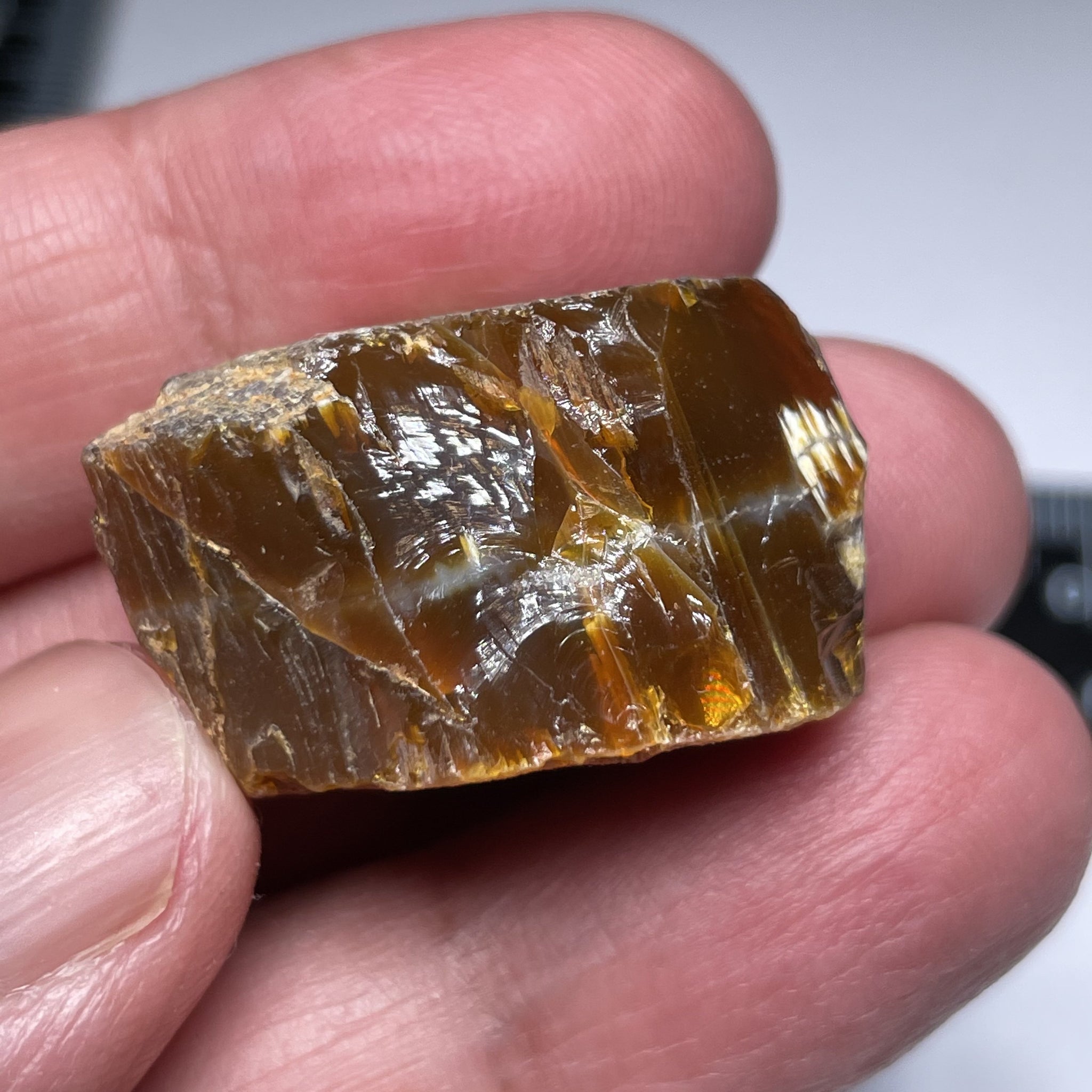 60.00Ct Opal Tanzania Untreated Unheated From A 1999 Deposit Chatoyant (Cats-Eye Effect) Has An