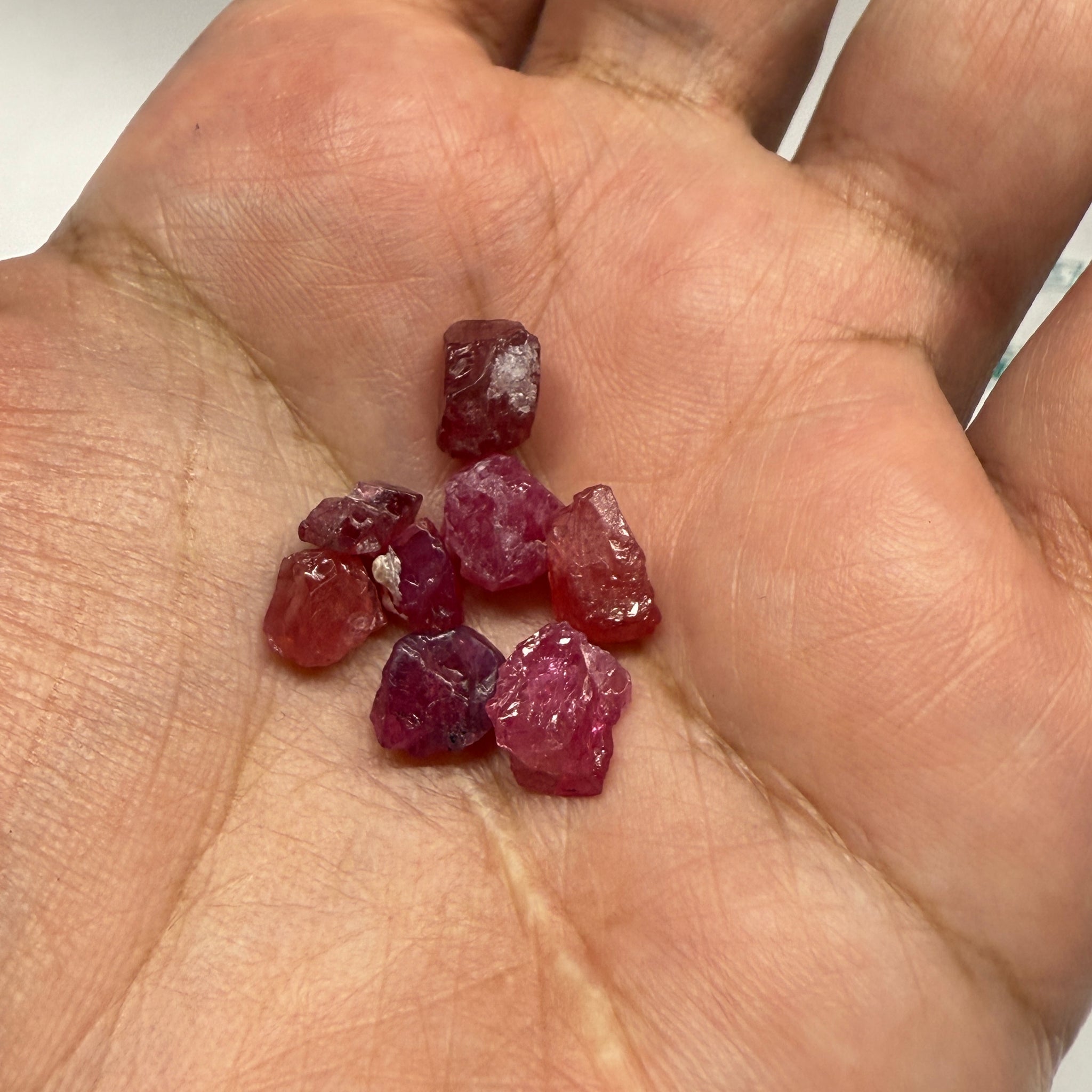 Mahenge Spinel Lot for gridding and setting as is in jewellery, rings, 23.84ct, Tanzania, Untreated Untreated