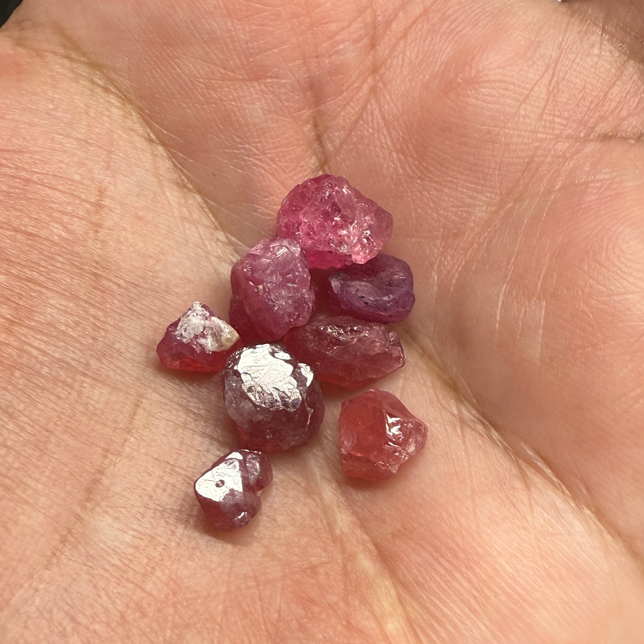 Mahenge Spinel Lot for gridding and setting as is in jewellery, rings, 23.84ct, Tanzania, Untreated Untreated