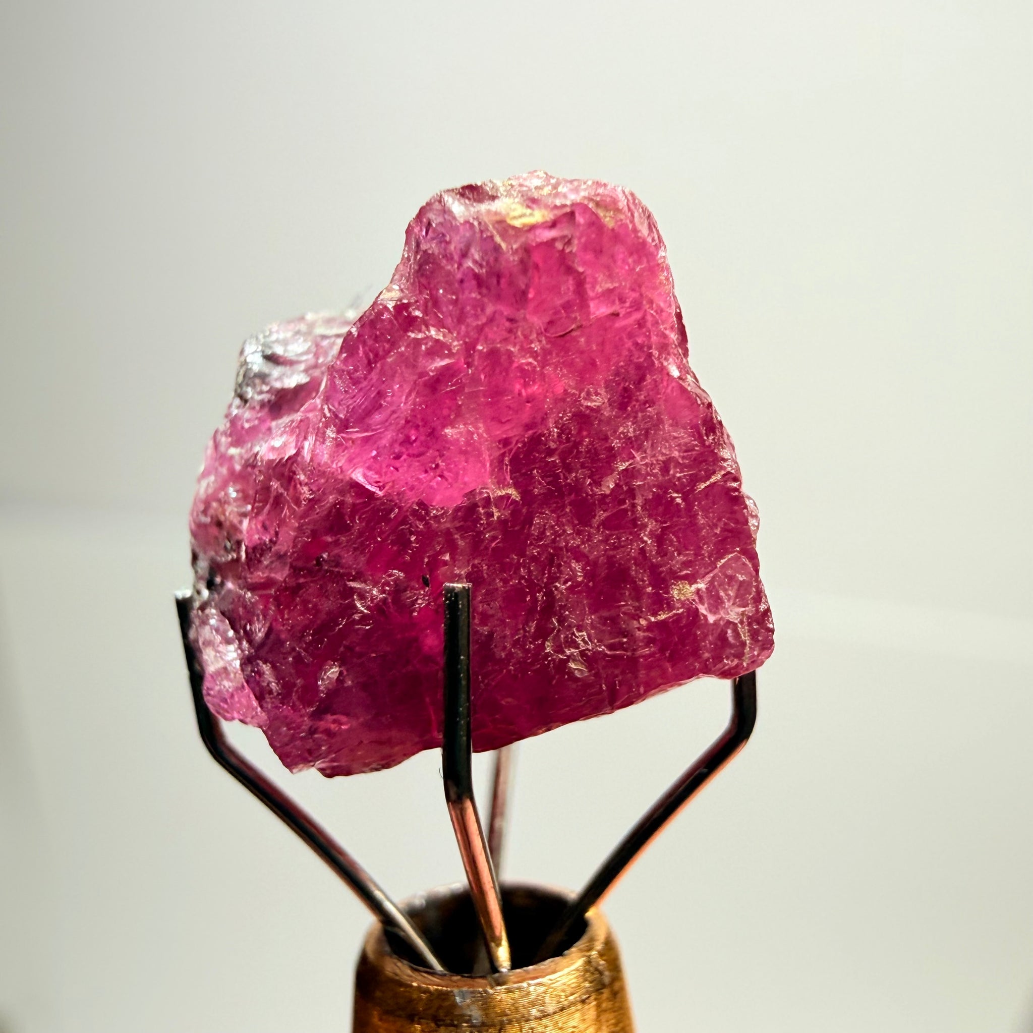 Winza Sapphire, 9.23ct, Winza, Tanzania, Untreated Unheated, included but can be faceted with inclusions, see backlit pics and video