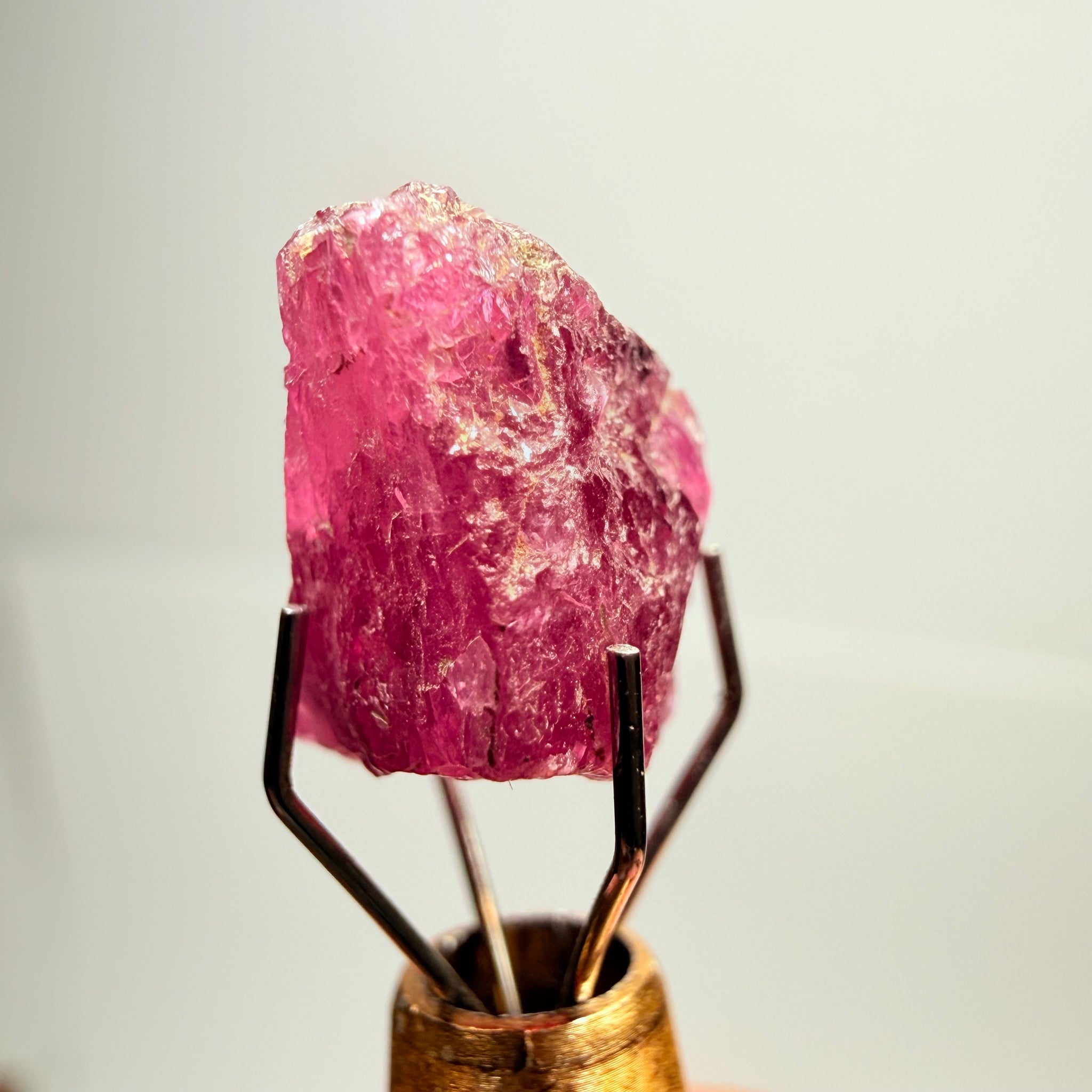 Winza Sapphire, 9.23ct, Winza, Tanzania, Untreated Unheated, included but can be faceted with inclusions, see backlit pics and video