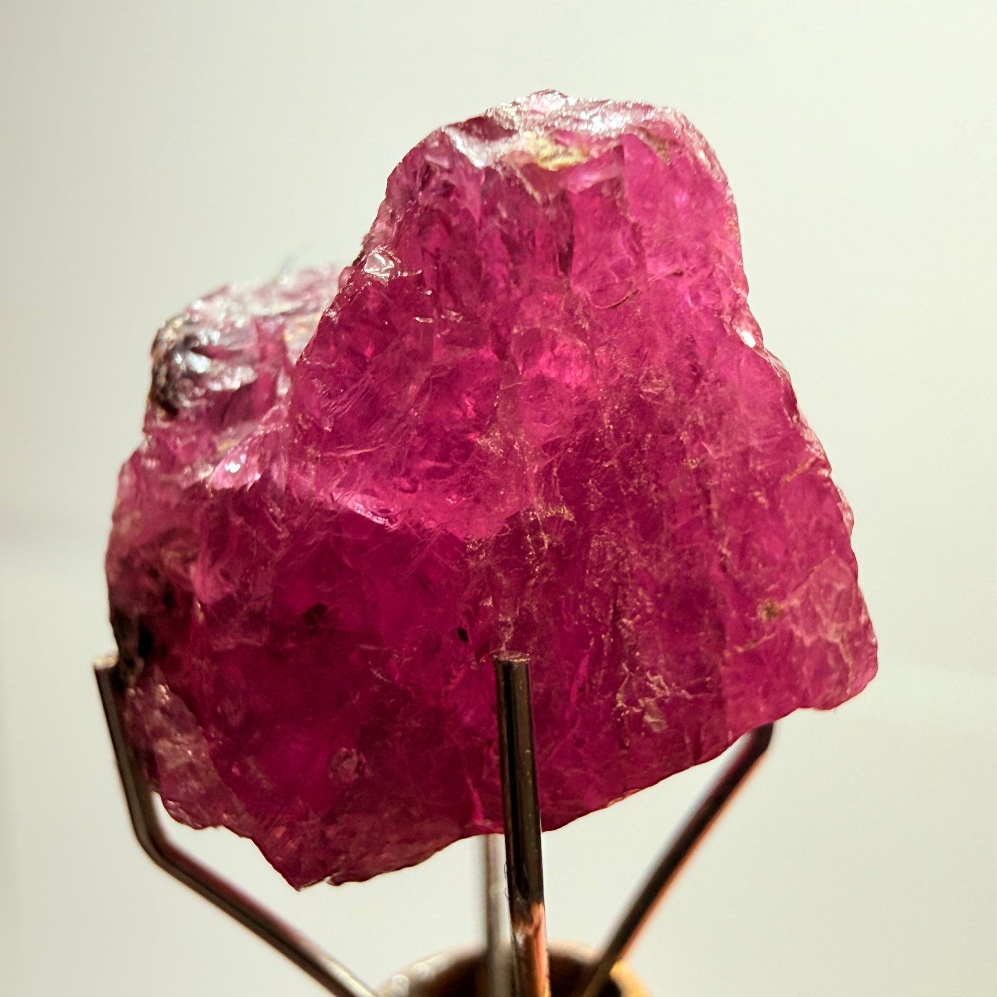 Winza Sapphire, 9.23ct, Winza, Tanzania, Untreated Unheated, included but can be faceted with inclusions, see backlit pics and video