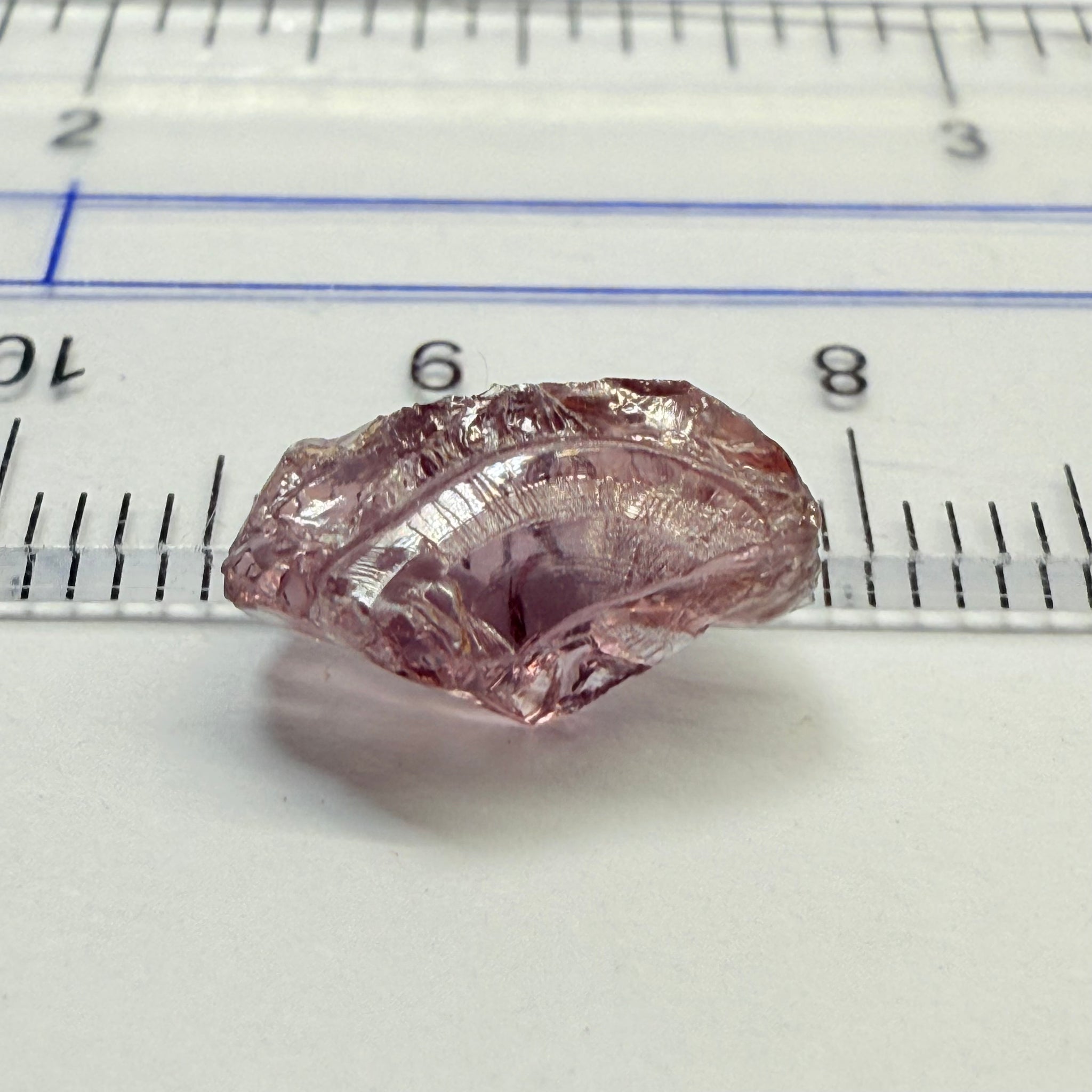 Mahenge Spinel, 3.50ct, Mahenge, Tanzania, VS, Untreated Unheated. Colour changing/shifting