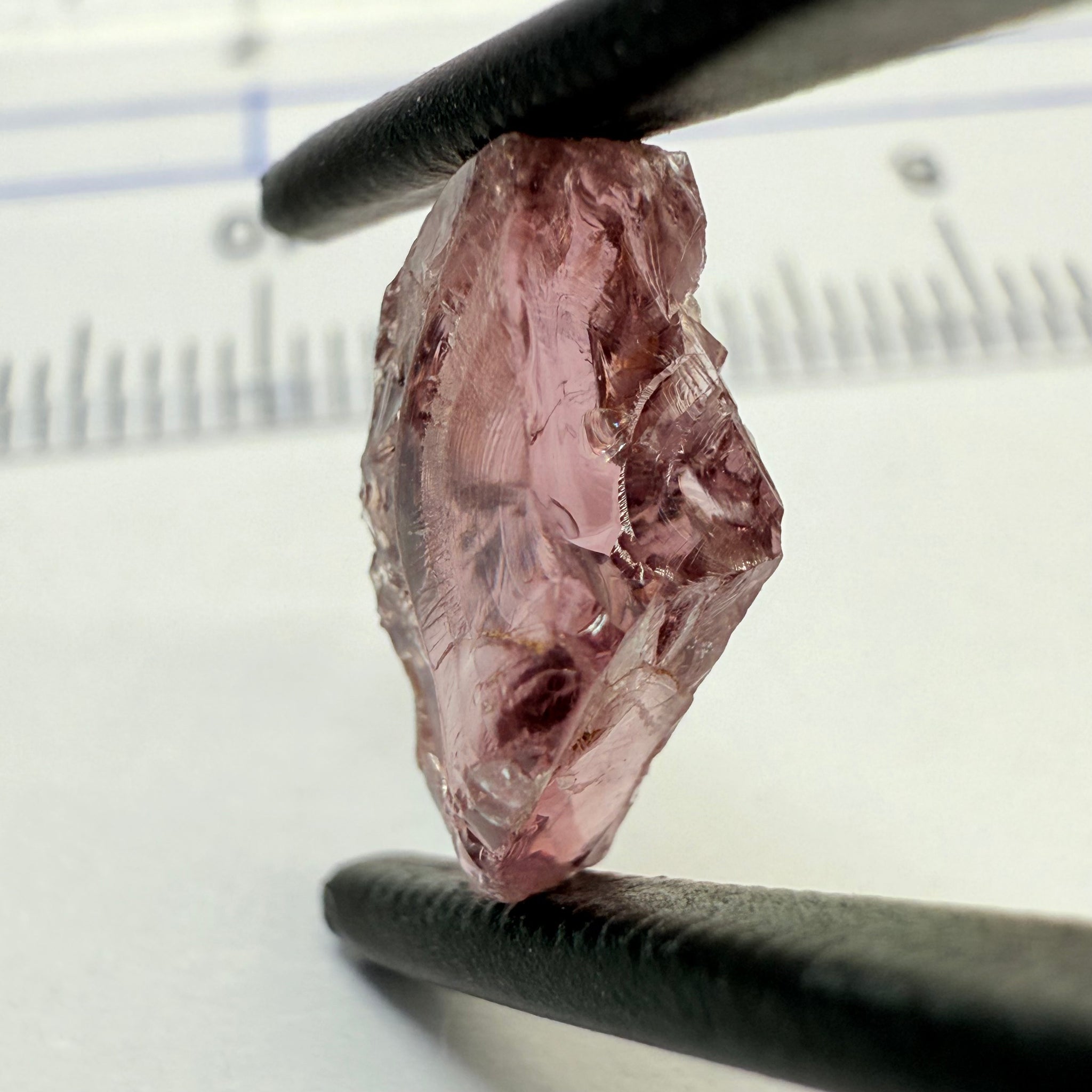 Mahenge Spinel, 3.50ct, Mahenge, Tanzania, VS, Untreated Unheated. Colour changing/shifting