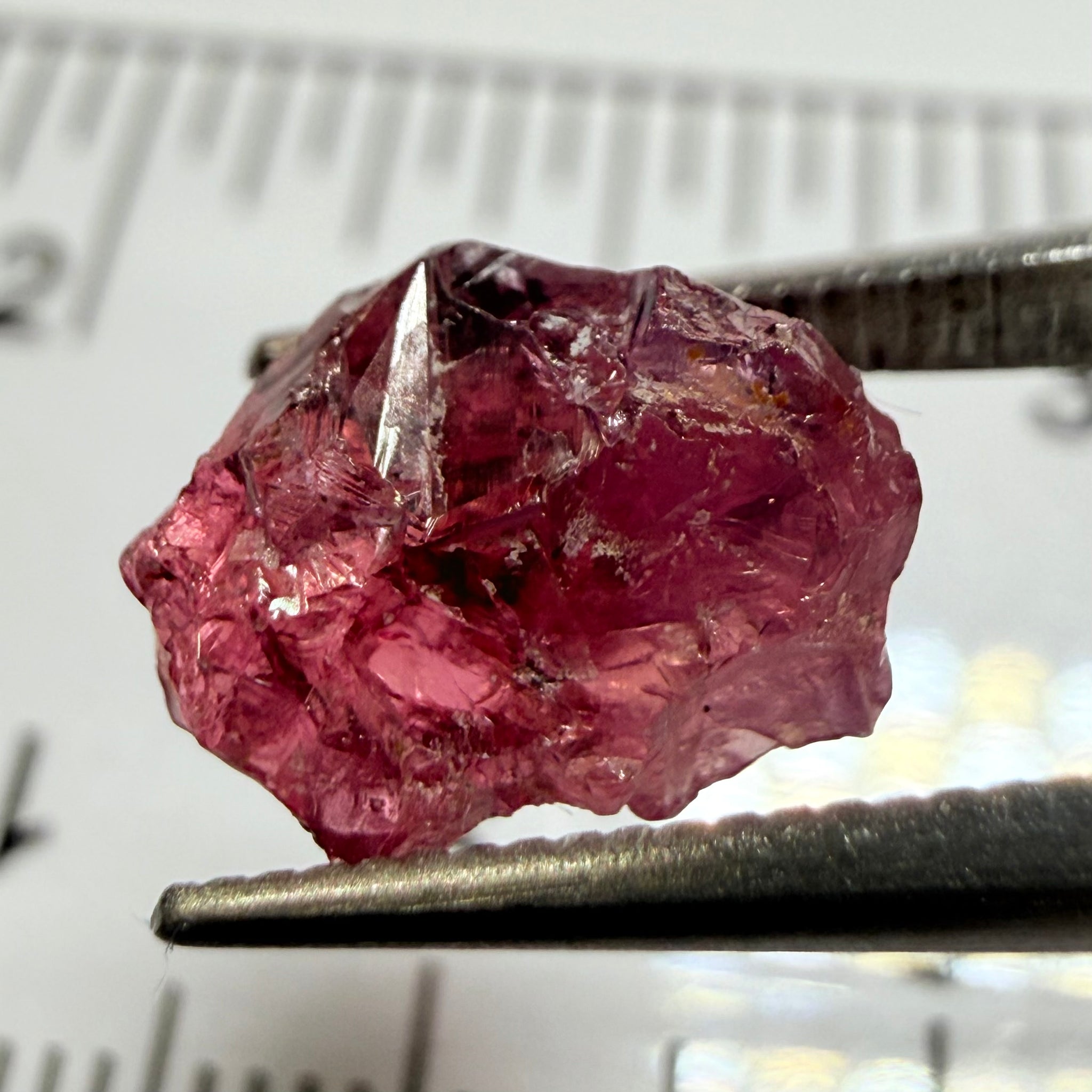 Winza Sapphire, 3.89ct, Winza, Tanzania, Untreated Unheated, inclusions inside, note shape