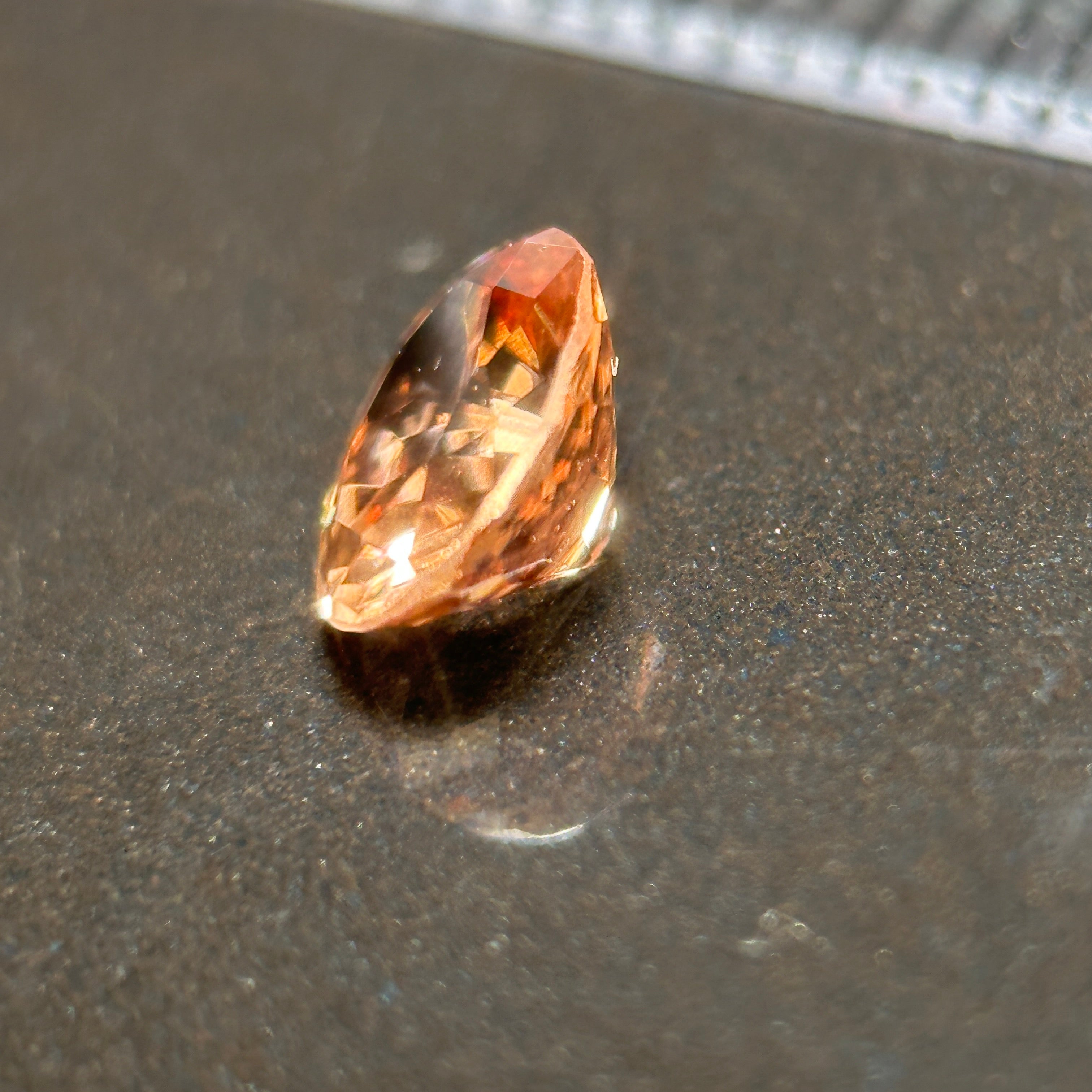 1.05ct Champagne Garnet, Tanzania, Untreated Unheated, with a colour shift, see pictures