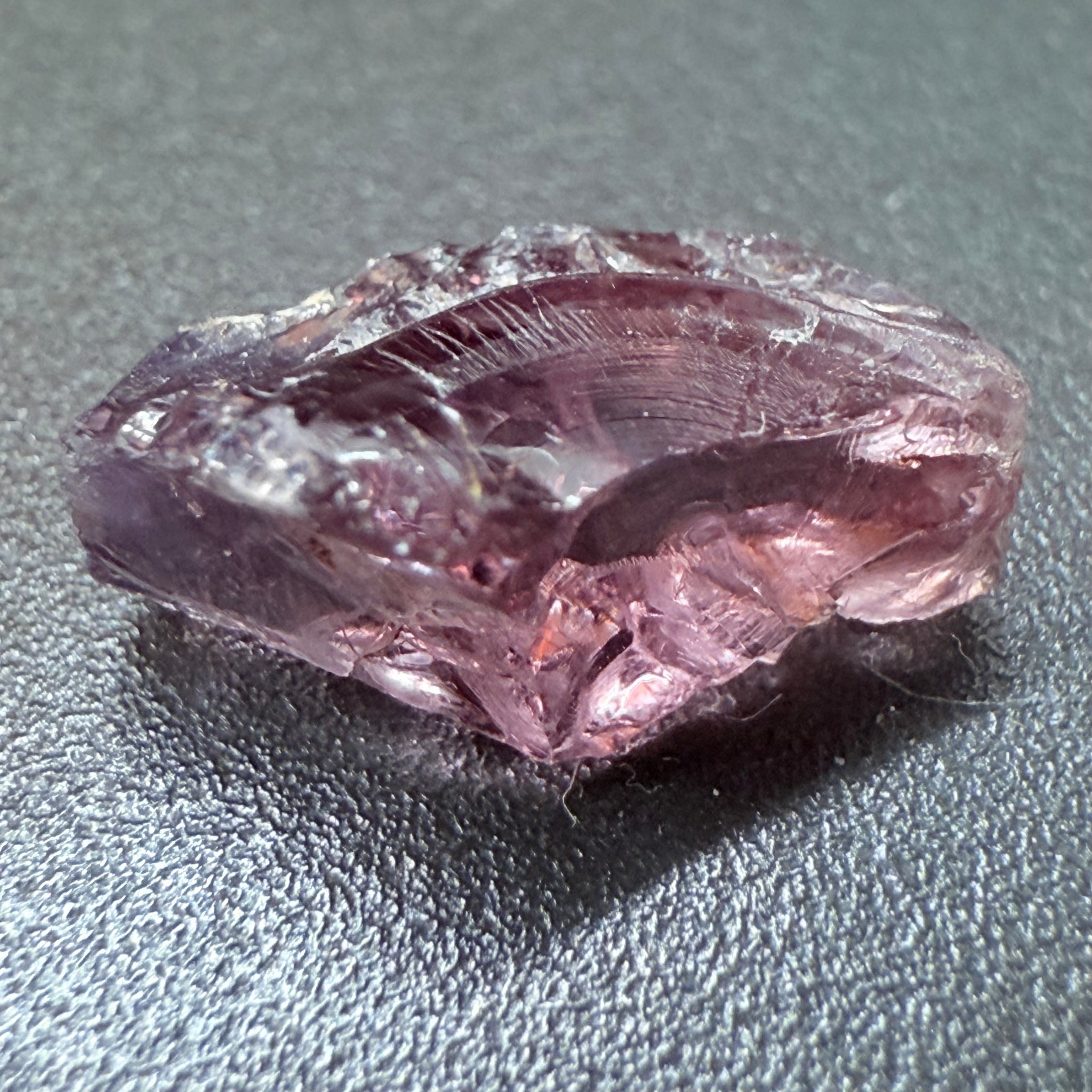 Mahenge Spinel, 3.50ct, Mahenge, Tanzania, VS, Untreated Unheated. Colour changing/shifting