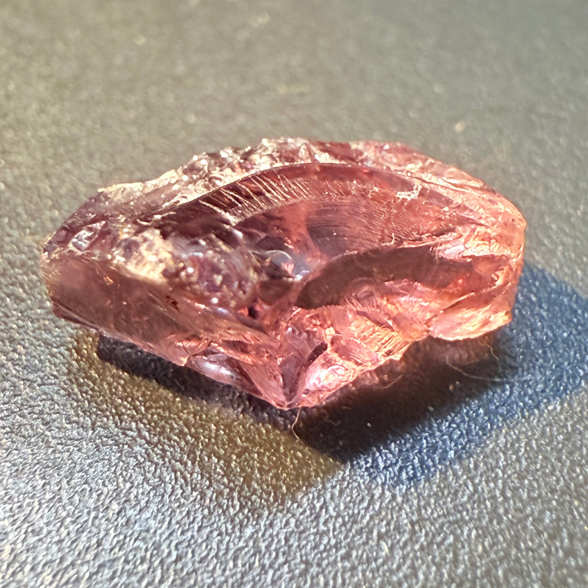 Mahenge Spinel, 3.50ct, Mahenge, Tanzania, VS, Untreated Unheated. Colour changing/shifting