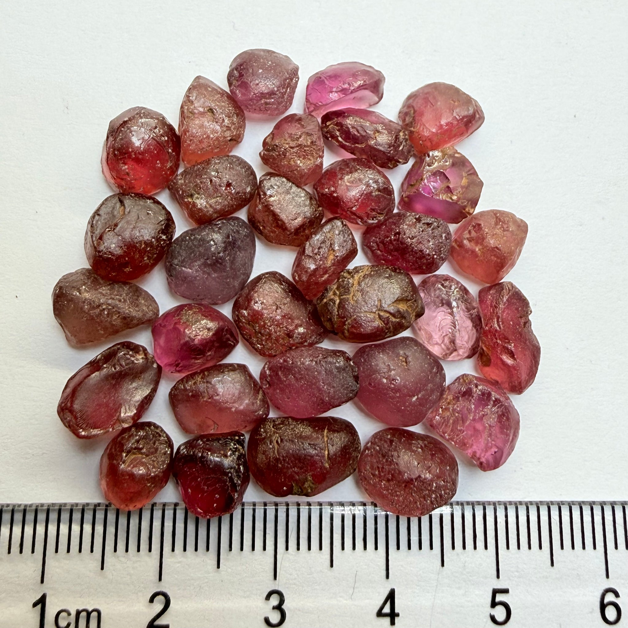 Lindi Garnet Lot, 96.90ct, Lindi, Tanzania, Untreated Unheated, 2.00ct-5.19ct, all vs-vvs, yes the grey one changes colour