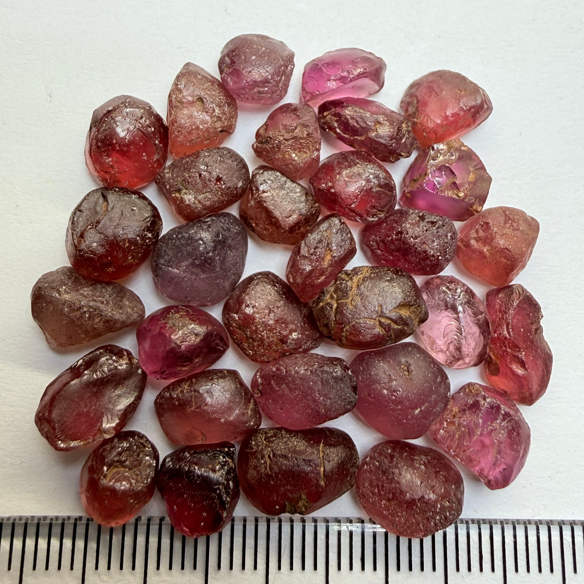Lindi Garnet Lot, 96.90ct, Lindi, Tanzania, Untreated Unheated, 2.00ct-5.19ct, all vs-vvs, yes the grey one changes colour