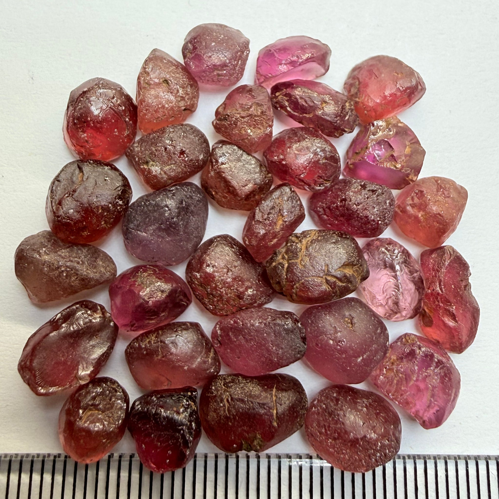 Lindi Garnet Lot, 96.90ct, Lindi, Tanzania, Untreated Unheated, 2.00ct-5.19ct, all vs-vvs, yes the grey one changes colour