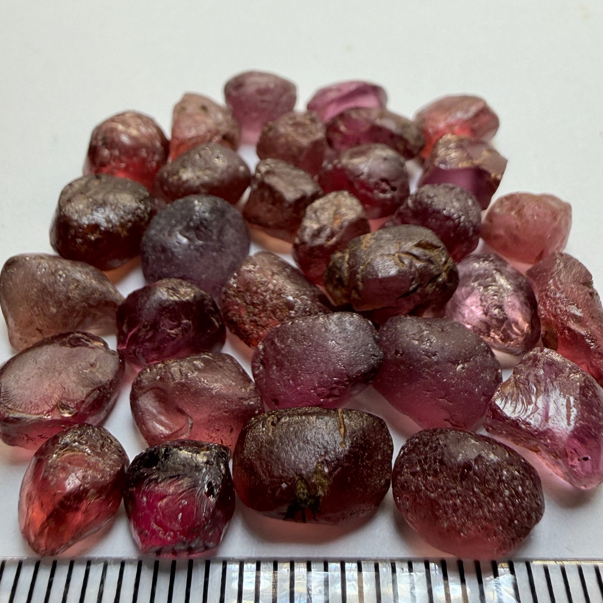 Lindi Garnet Lot, 96.90ct, Lindi, Tanzania, Untreated Unheated, 2.00ct-5.19ct, all vs-vvs, yes the grey one changes colour