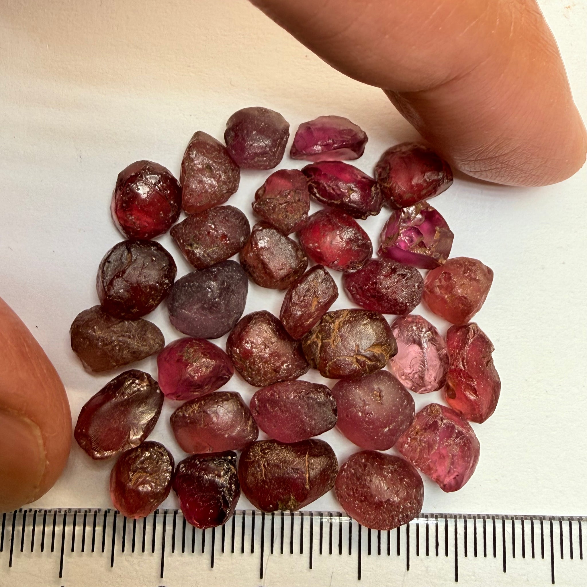 Lindi Garnet Lot, 96.90ct, Lindi, Tanzania, Untreated Unheated, 2.00ct-5.19ct, all vs-vvs, yes the grey one changes colour