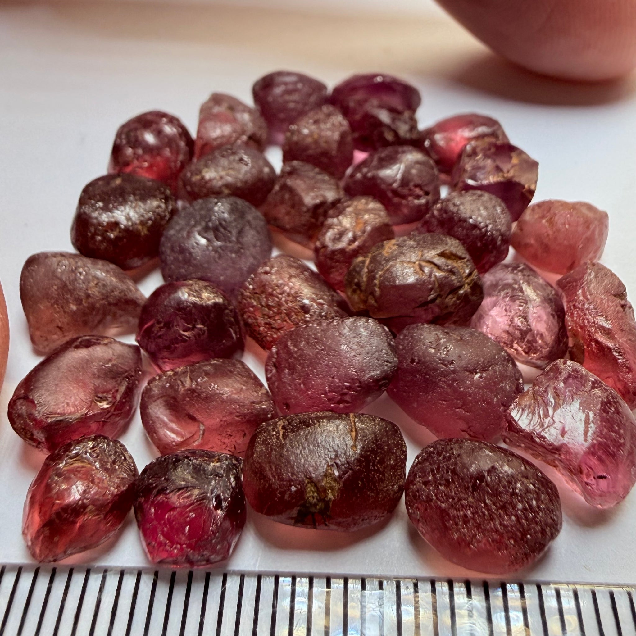 Lindi Garnet Lot, 96.90ct, Lindi, Tanzania, Untreated Unheated, 2.00ct-5.19ct, all vs-vvs, yes the grey one changes colour