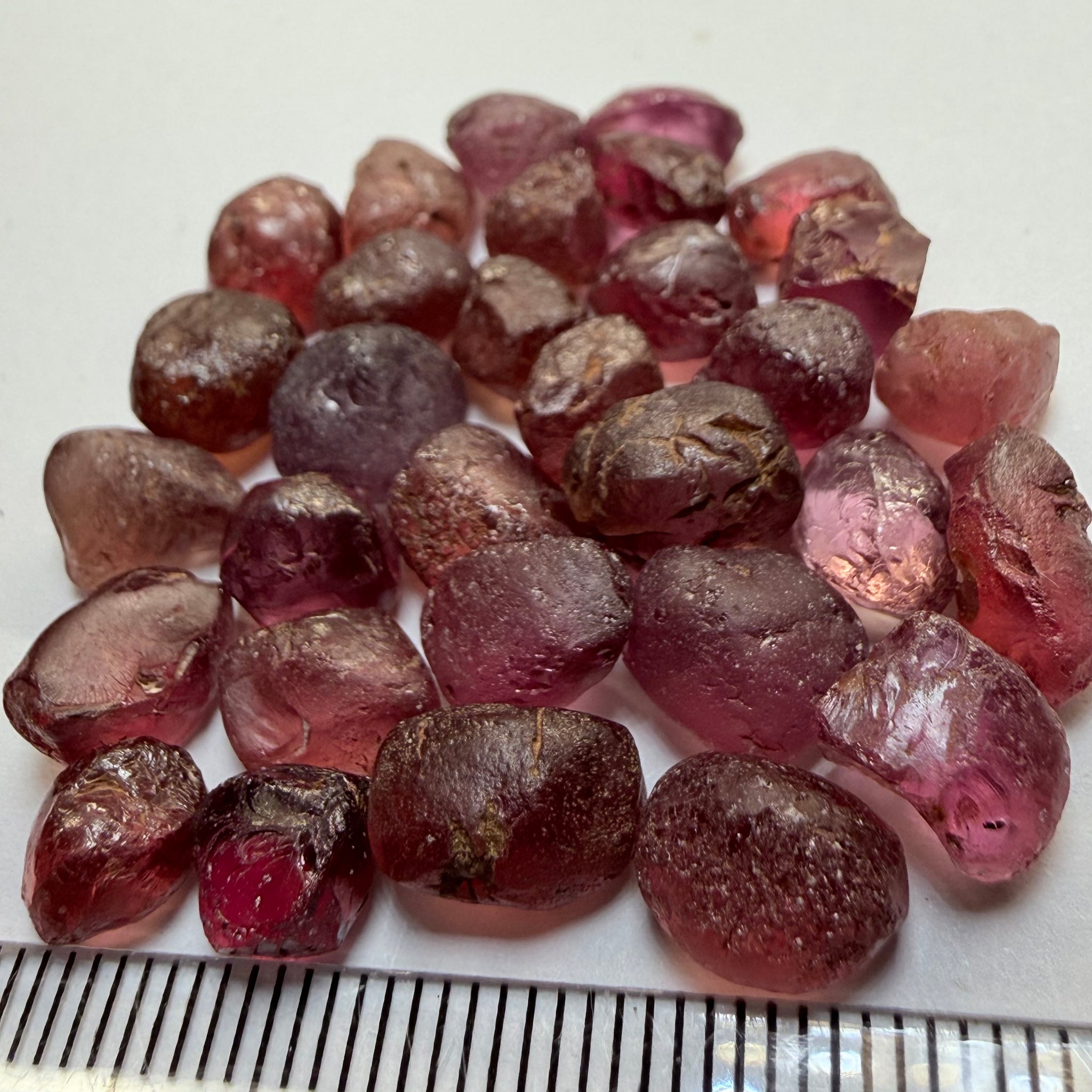 Lindi Garnet Lot, 96.90ct, Lindi, Tanzania, Untreated Unheated, 2.00ct-5.19ct, all vs-vvs, yes the grey one changes colour