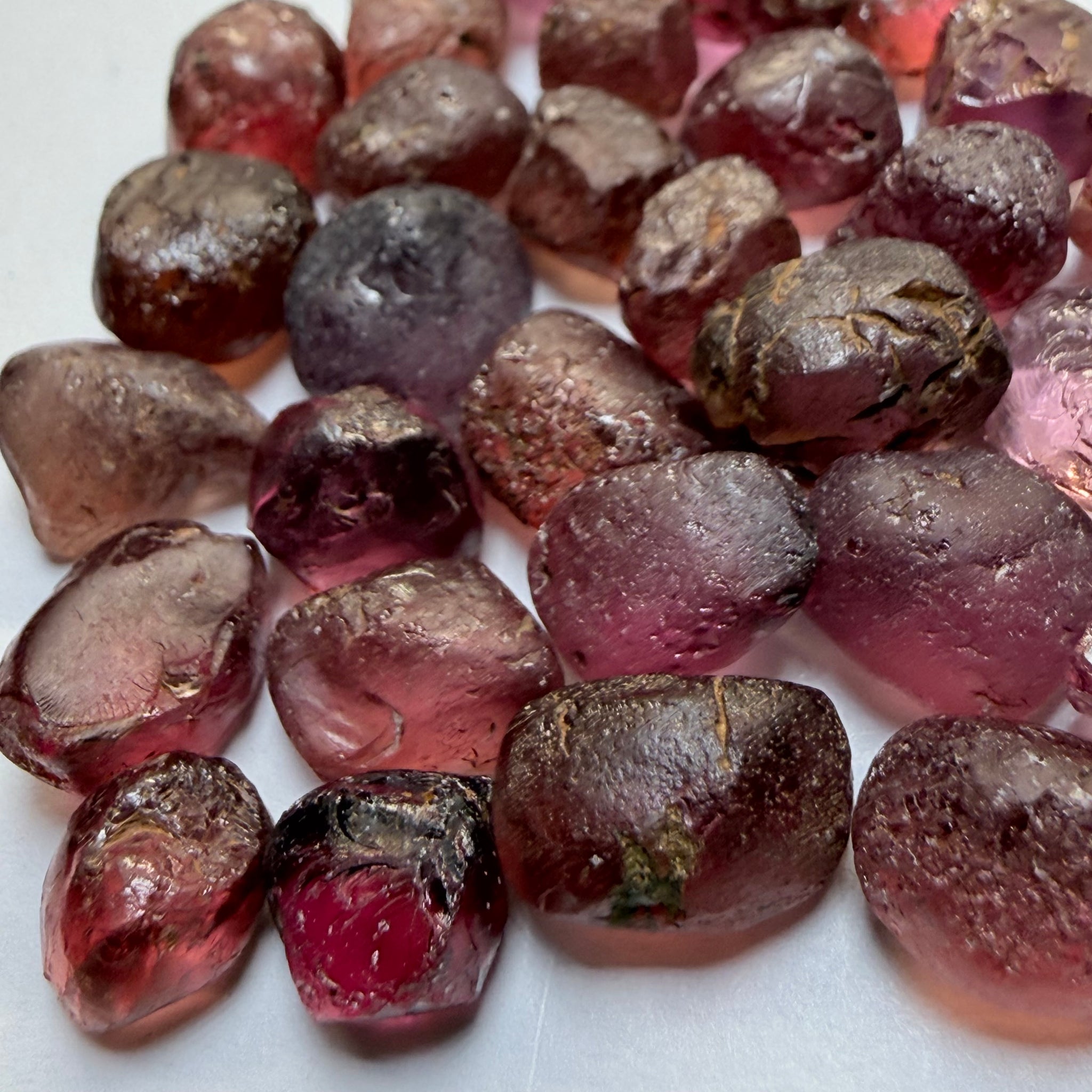 Lindi Garnet Lot, 96.90ct, Lindi, Tanzania, Untreated Unheated, 2.00ct-5.19ct, all vs-vvs, yes the grey one changes colour