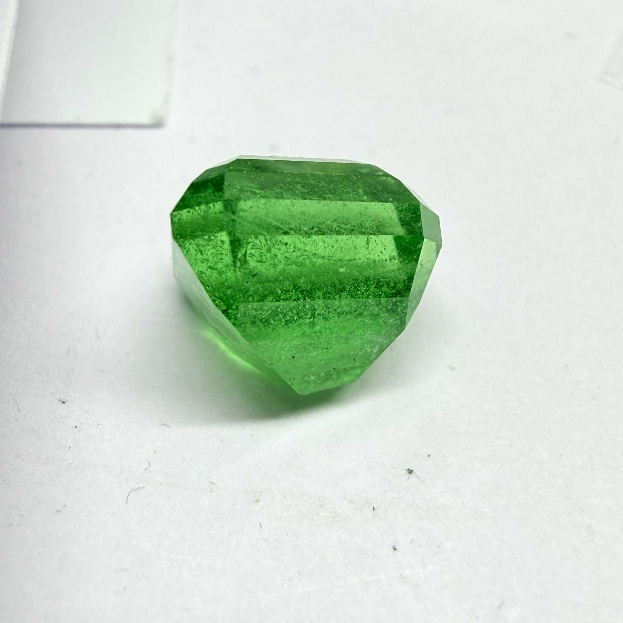 Tsavorite Garnet, Fancy Freeform Cut, 4.39ct, Tanzania, Untreated Unheated, typical sugary type inclusions