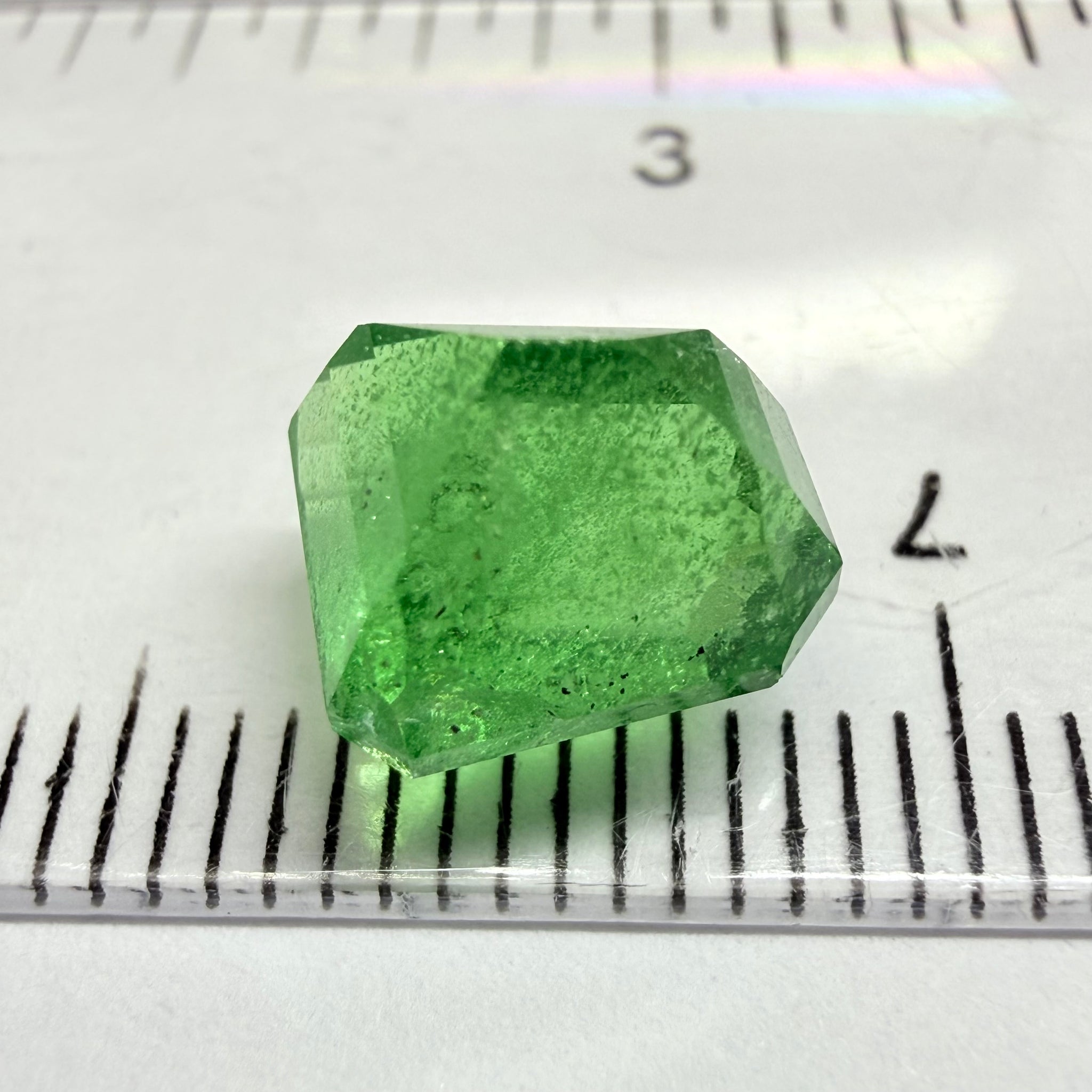 Tsavorite Garnet, Fancy Freeform Cut, 4.39ct, Tanzania, Untreated Unheated, typical sugary type inclusions