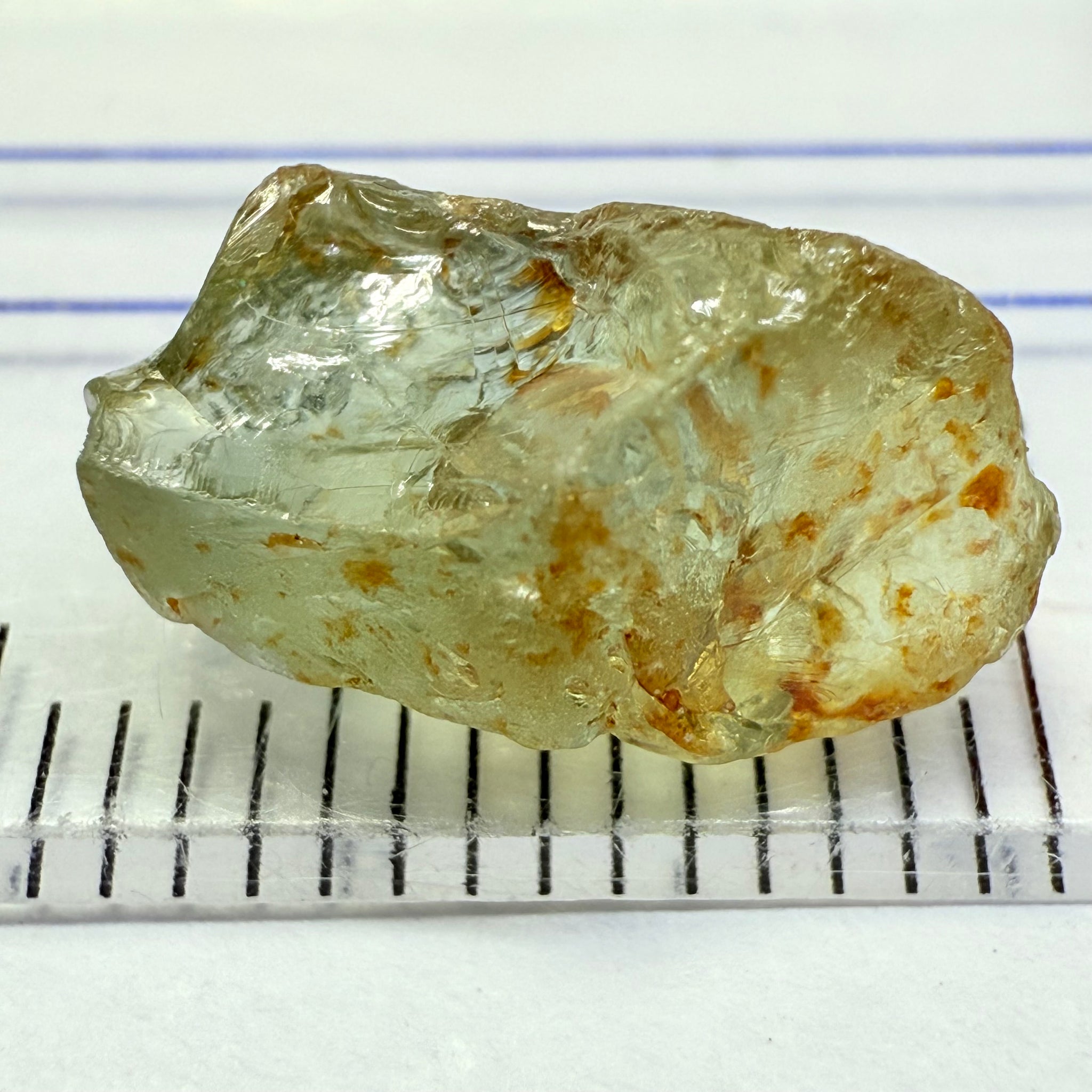 Umba Sapphire, 4.86ct, Umba Valley, Tanzania, Untreated Unheated, dividing crack resulting in 2 vvs pcs - see shape it divides at the groove