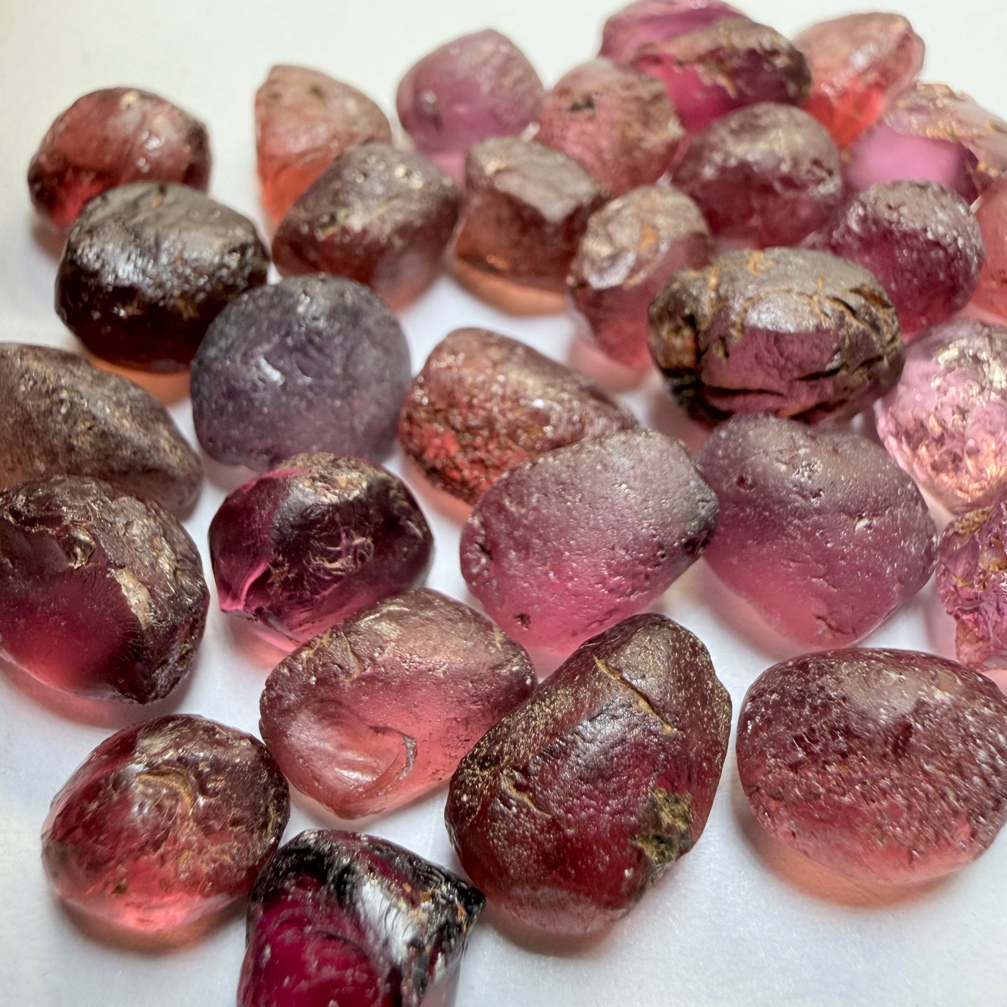 Lindi Garnet Lot, 96.90ct, Lindi, Tanzania, Untreated Unheated, 2.00ct-5.19ct, all vs-vvs, yes the grey one changes colour