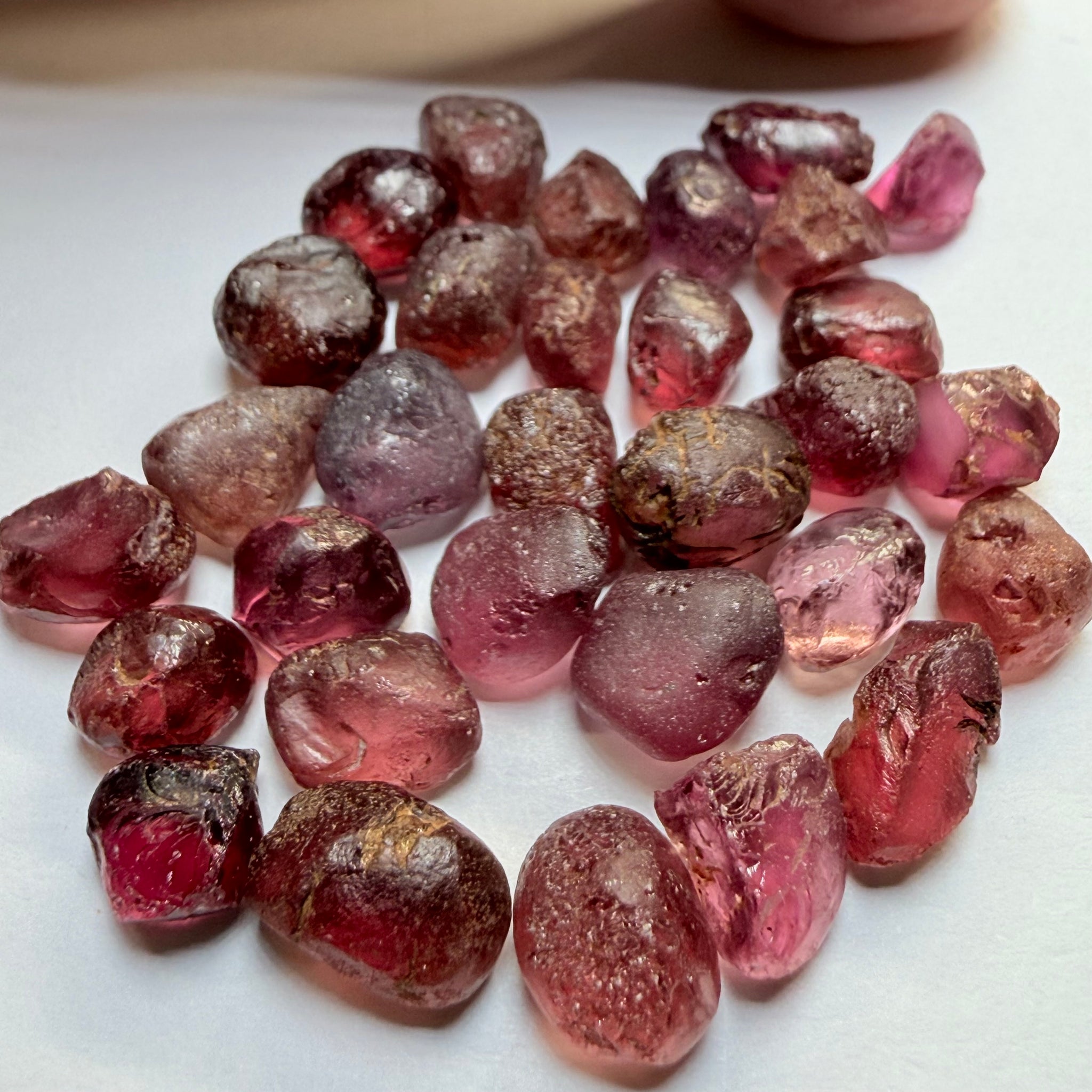 Lindi Garnet Lot, 96.90ct, Lindi, Tanzania, Untreated Unheated, 2.00ct-5.19ct, all vs-vvs, yes the grey one changes colour