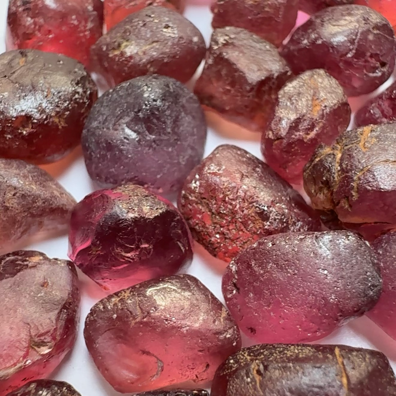 Lindi Garnet Lot, 96.90ct, Lindi, Tanzania, Untreated Unheated, 2.00ct-5.19ct, all vs-vvs, yes the grey one changes colour