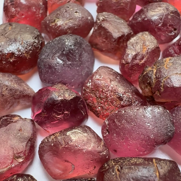 Lindi Garnet Lot, 96.90ct, Lindi, Tanzania, Untreated Unheated, 2.00ct-5.19ct, all vs-vvs, yes the grey one changes colour