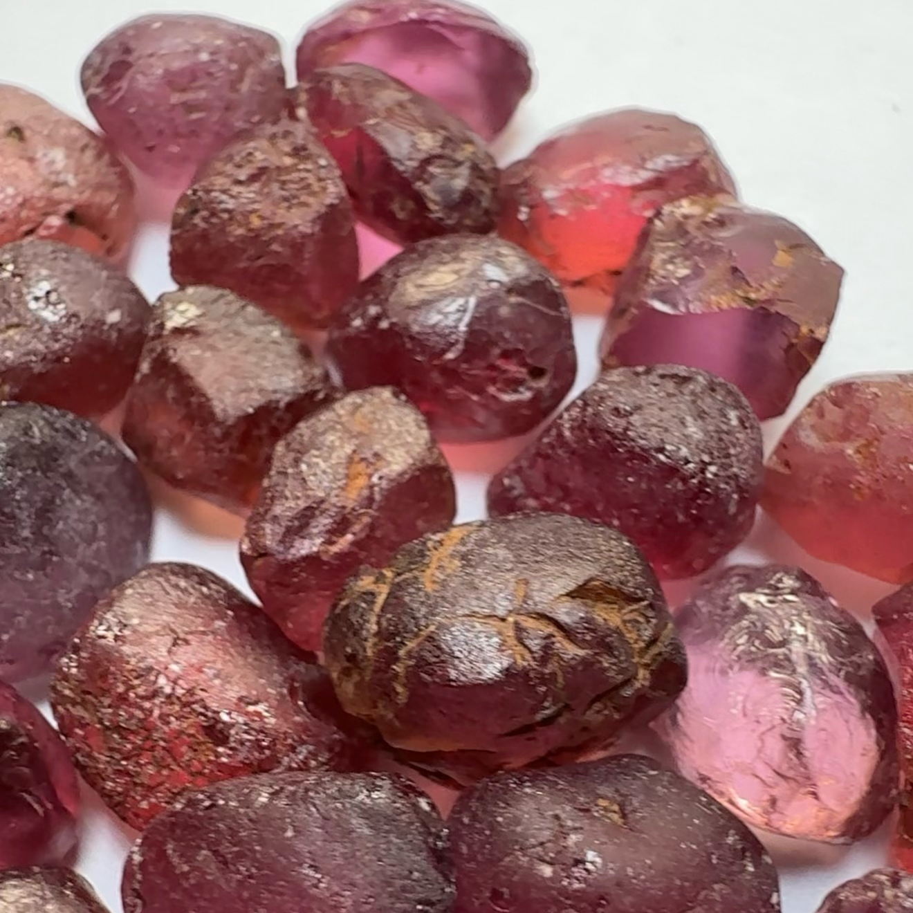 Lindi Garnet Lot, 96.90ct, Lindi, Tanzania, Untreated Unheated, 2.00ct-5.19ct, all vs-vvs, yes the grey one changes colour