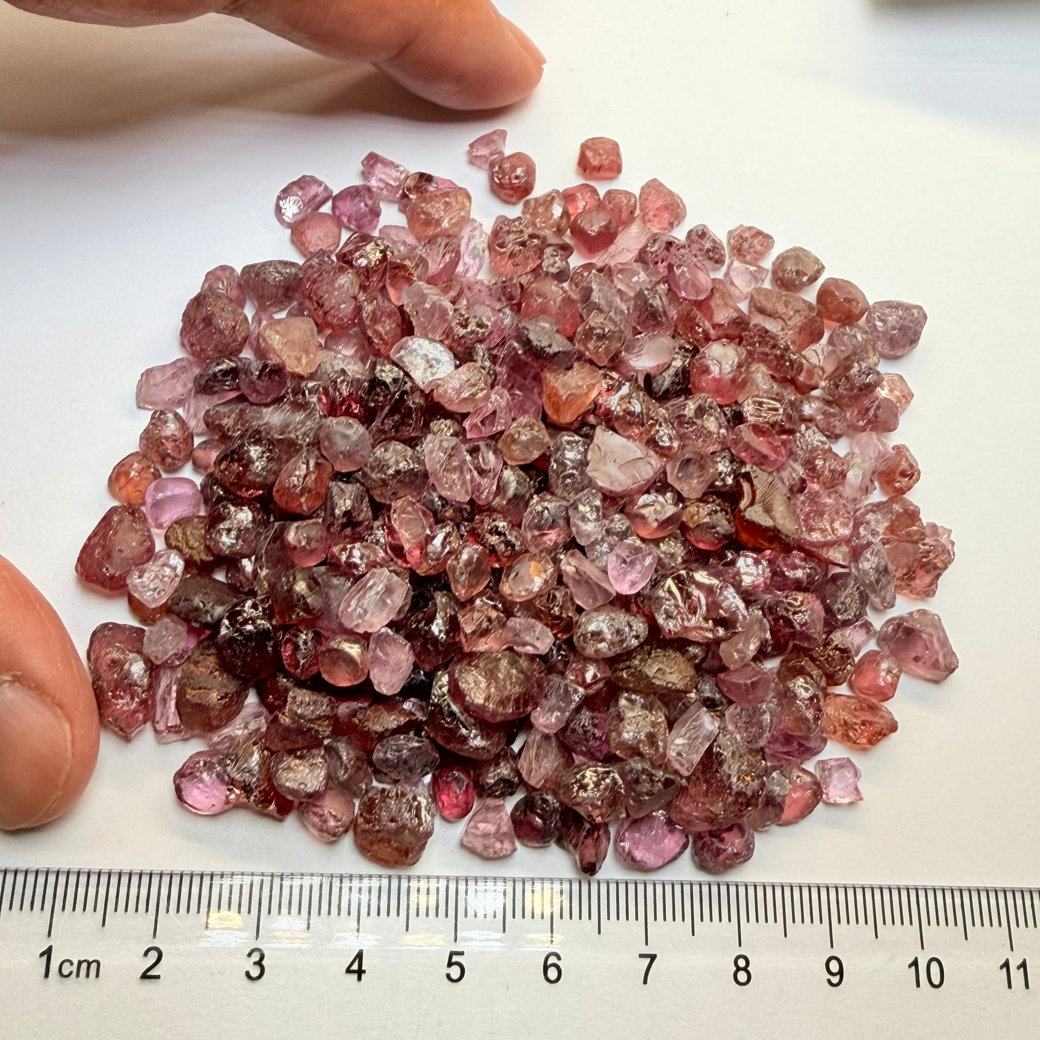 Mixed Garnet Lot some are Dragon Garnets too, 112.60gm / 563.00ct, Lindi, Tanzania, Untreated Unheated, all have inclusions but facetable with inclusions