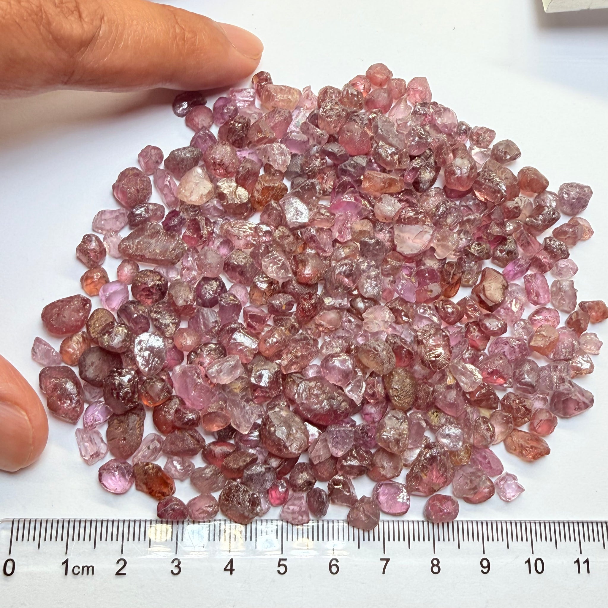 Mixed Garnet Lot some are Dragon Garnets too, 112.60gm / 563.00ct, Lindi, Tanzania, Untreated Unheated, all have inclusions but facetable with inclusions