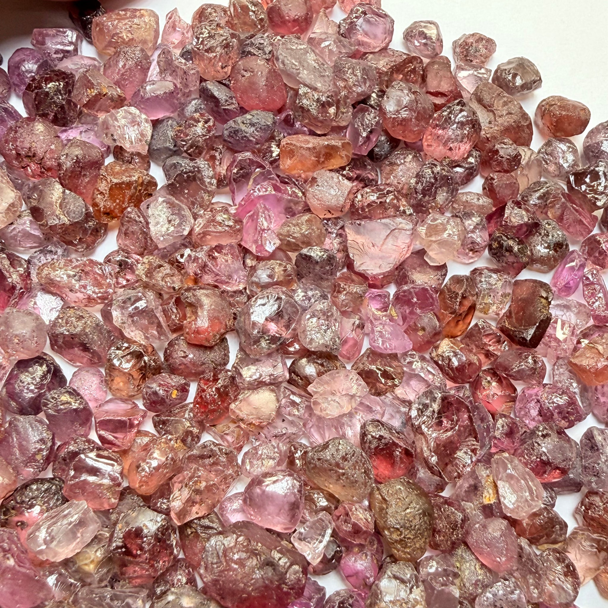 Mixed Garnet Lot some are Dragon Garnets too, 112.60gm / 563.00ct, Lindi, Tanzania, Untreated Unheated, all have inclusions but facetable with inclusions