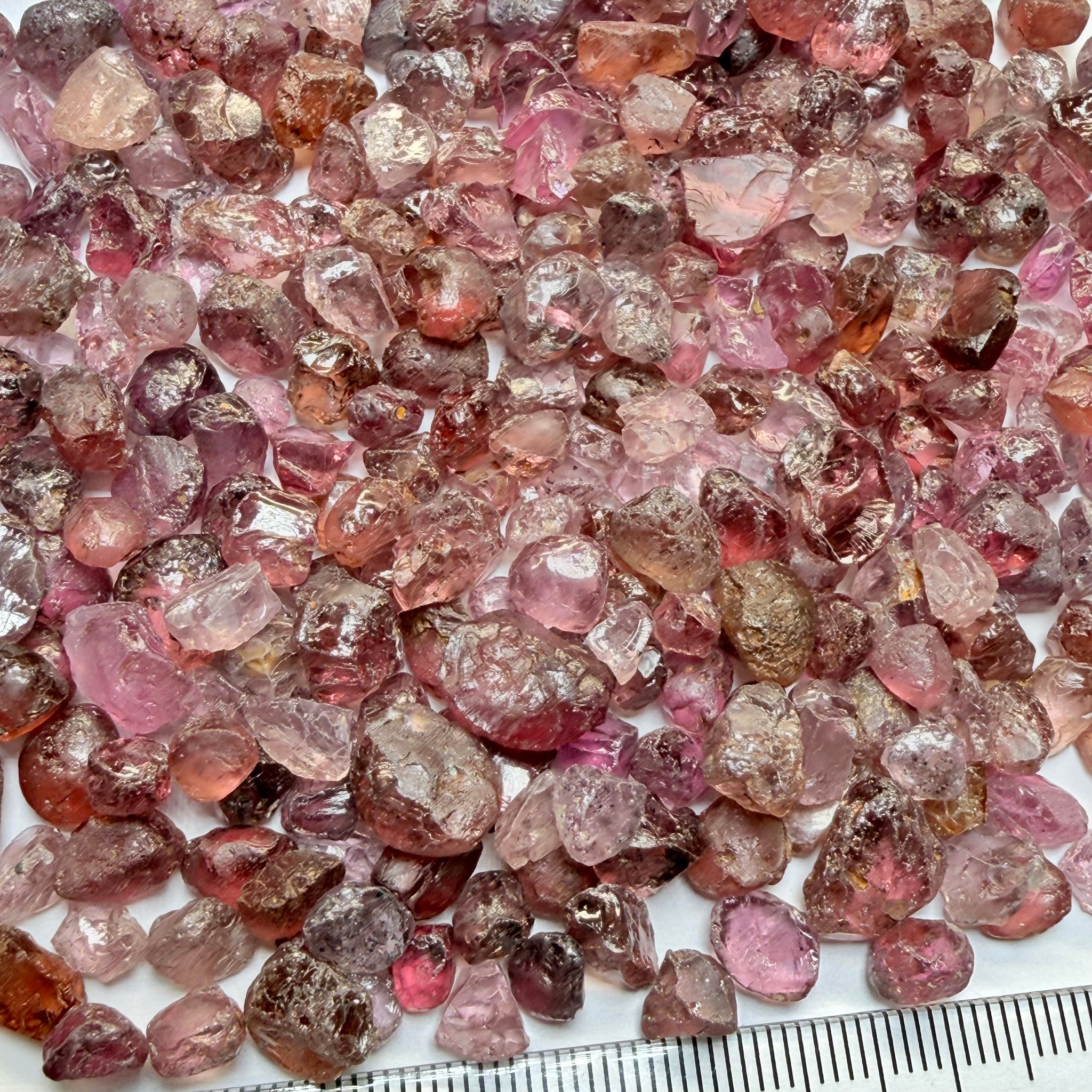 Mixed Garnet Lot some are Dragon Garnets too, 112.60gm / 563.00ct, Lindi, Tanzania, Untreated Unheated, all have inclusions but facetable with inclusions