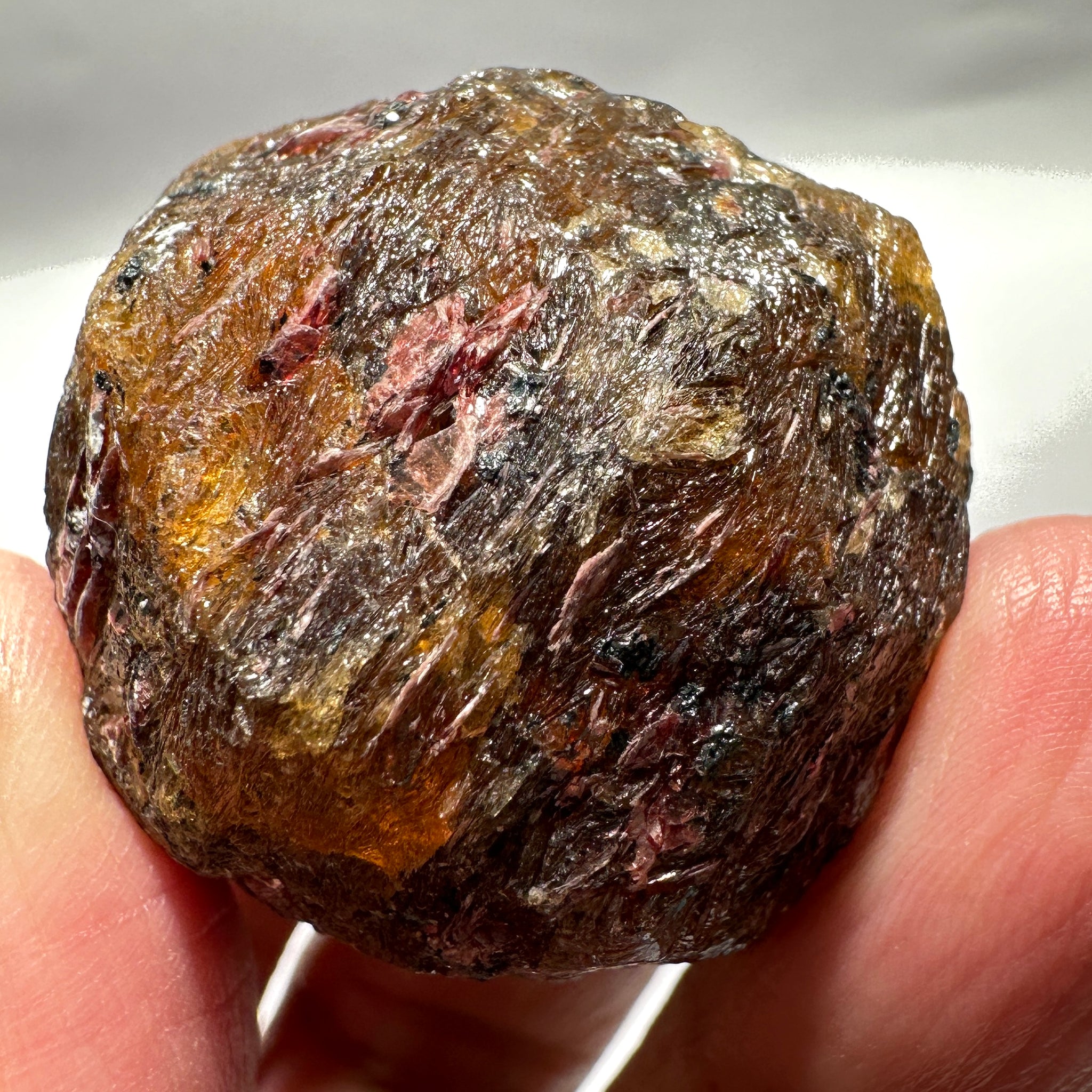 Mandarin Spessartite Garnet Crystal, 98gm / 490ct, Loliondo in Tanzania. 35.2 X 36.4 X 36.2mm, Untreated Unheated