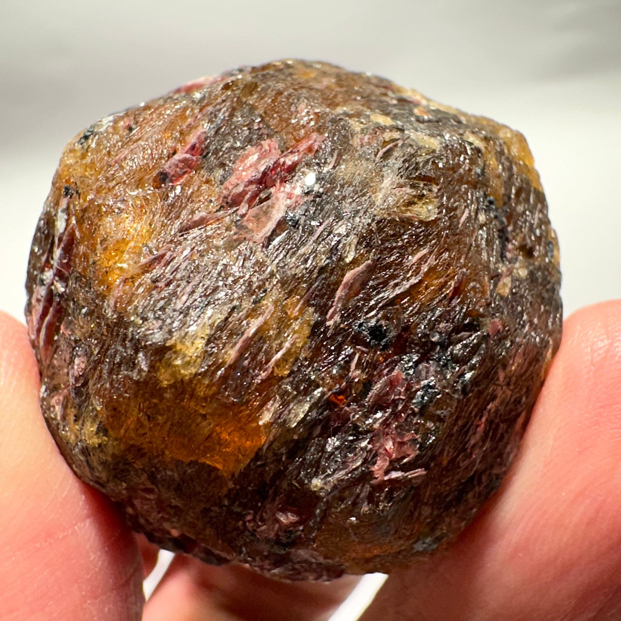 Mandarin Spessartite Garnet Crystal, 98gm / 490ct, Loliondo in Tanzania. 35.2 X 36.4 X 36.2mm, Untreated Unheated