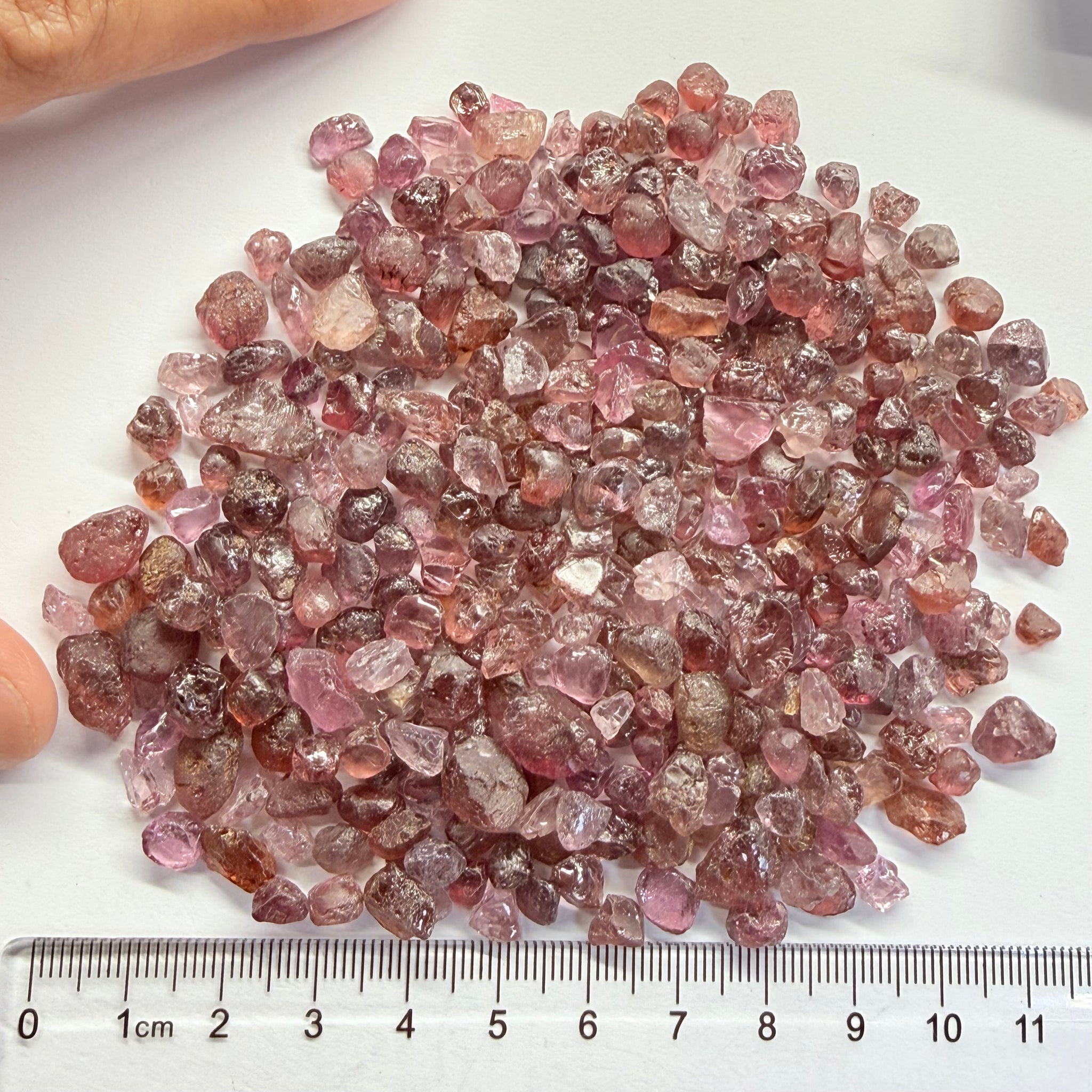 Mixed Garnet Lot some are Dragon Garnets too, 112.60gm / 563.00ct, Lindi, Tanzania, Untreated Unheated, all have inclusions but facetable with inclusions