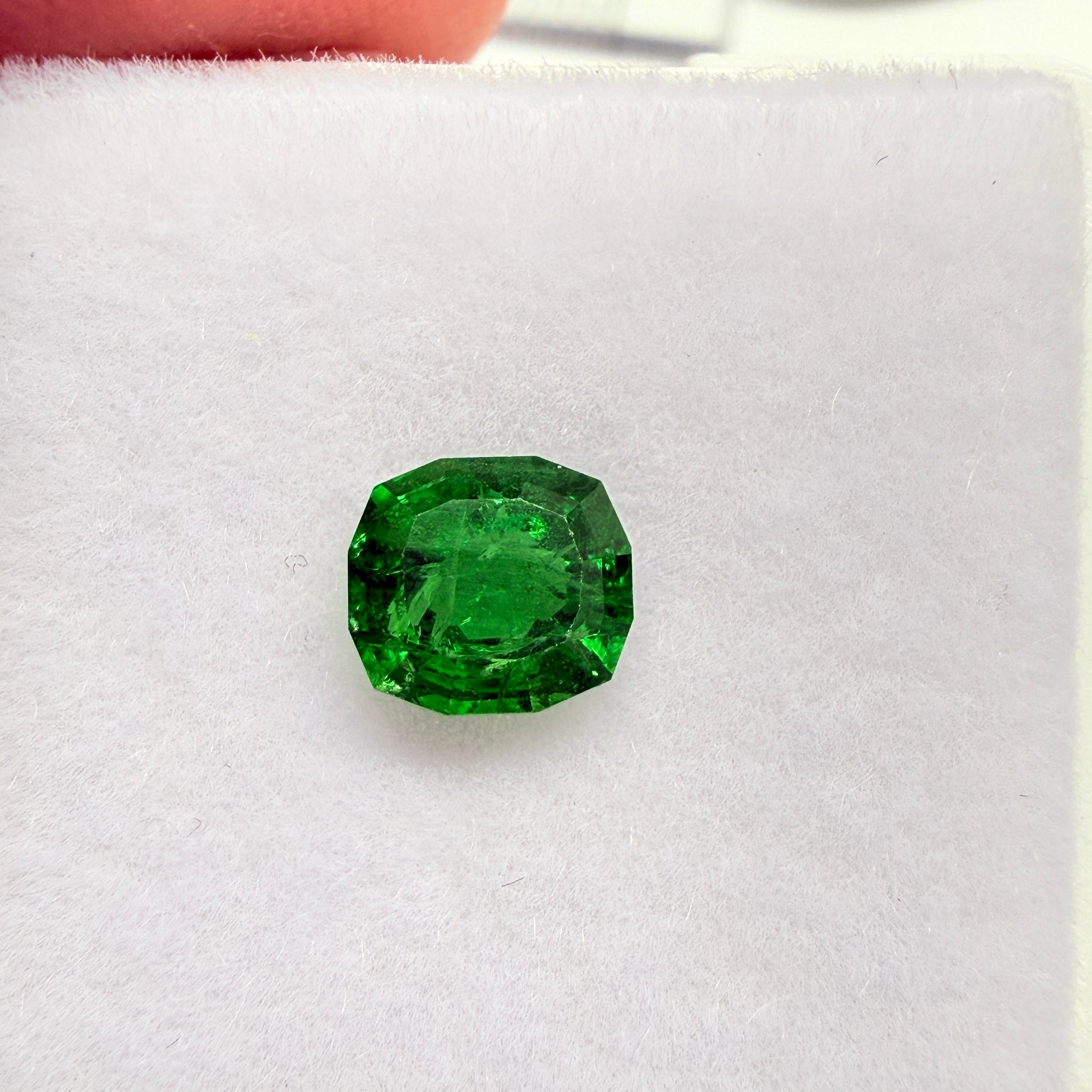 Tsavorite Garnet, 0.71ct, Kenya, Unheated Untreated, native cut.