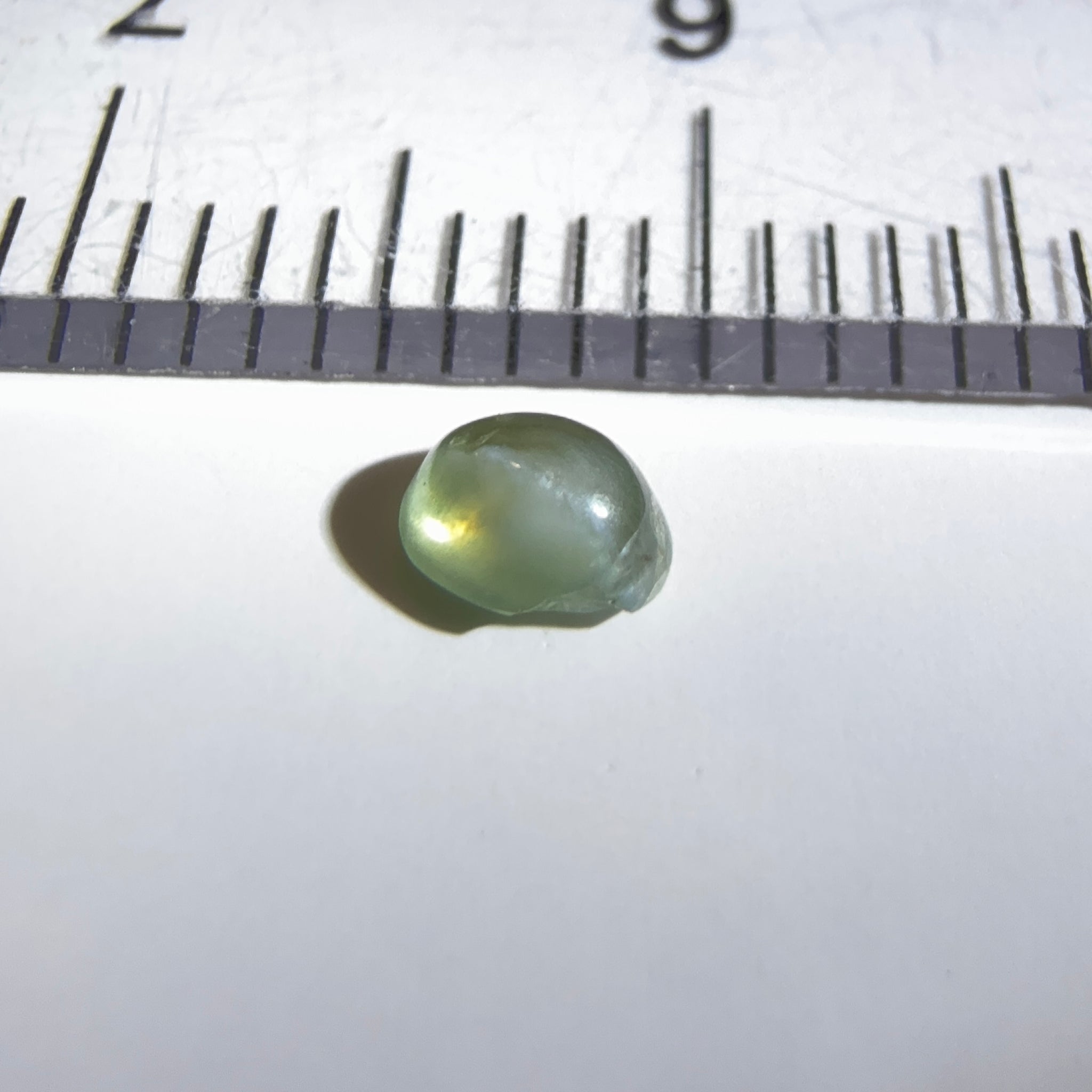 Cats-Eye Alexandrite, slightly chipped at the bottom, see pictures, 0.26ct, Manyara, Tanzania, Untreated Unheated