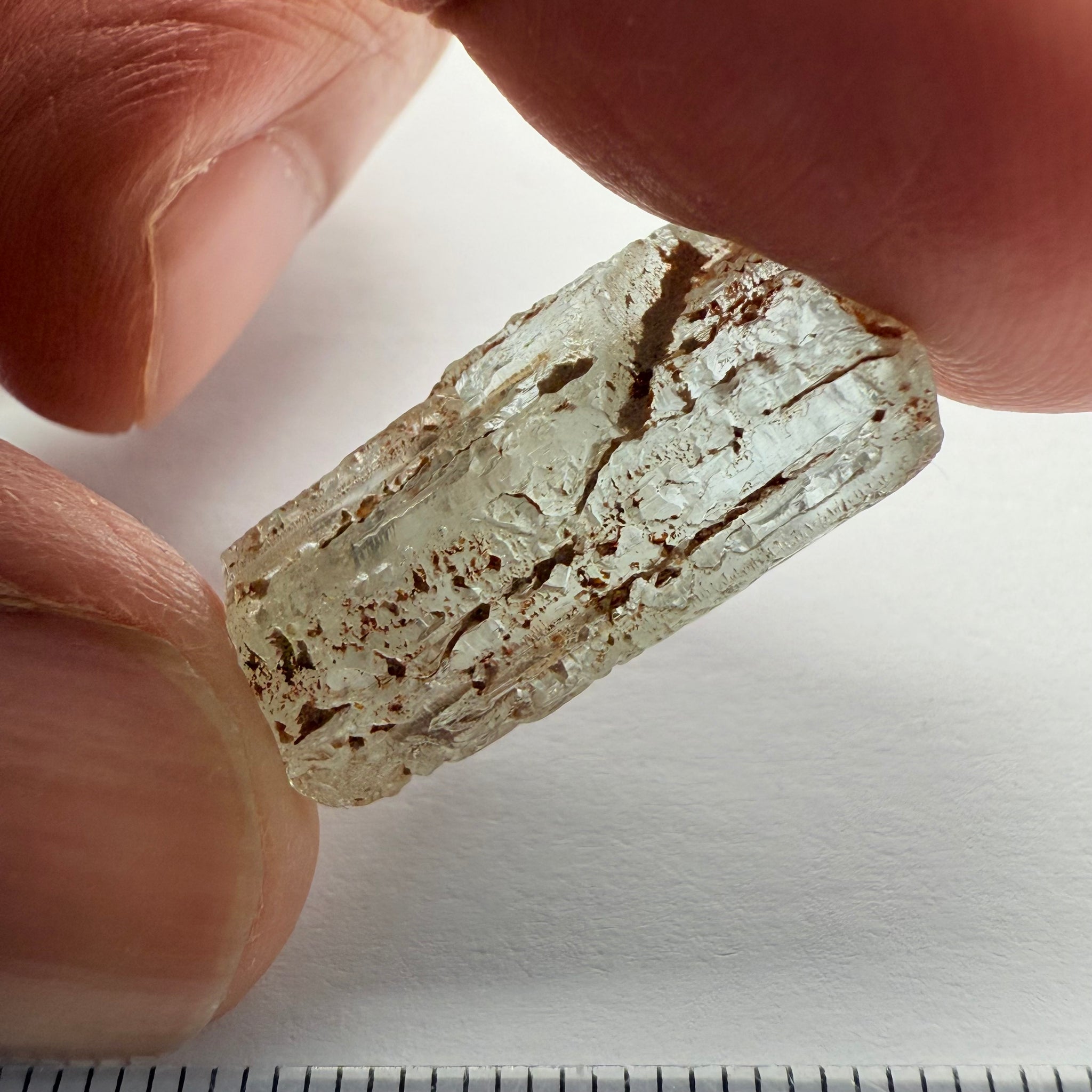 Aquamarine crystal, Songea, Tanzania, 20.16ct, Untreated Unheated, outside slight cracks on the skin, inside vvs