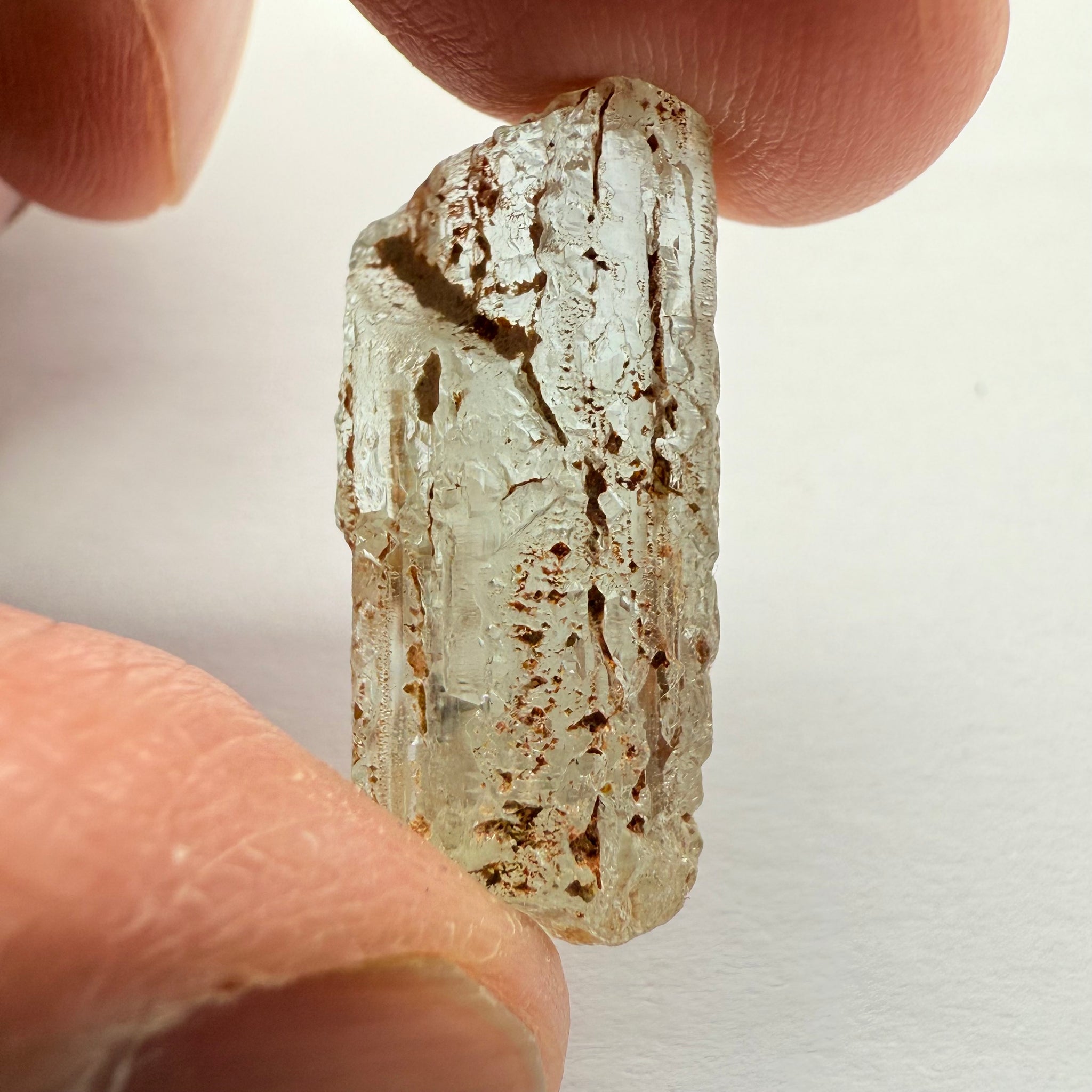 Aquamarine crystal, Songea, Tanzania, 20.16ct, Untreated Unheated, outside slight cracks on the skin, inside vvs