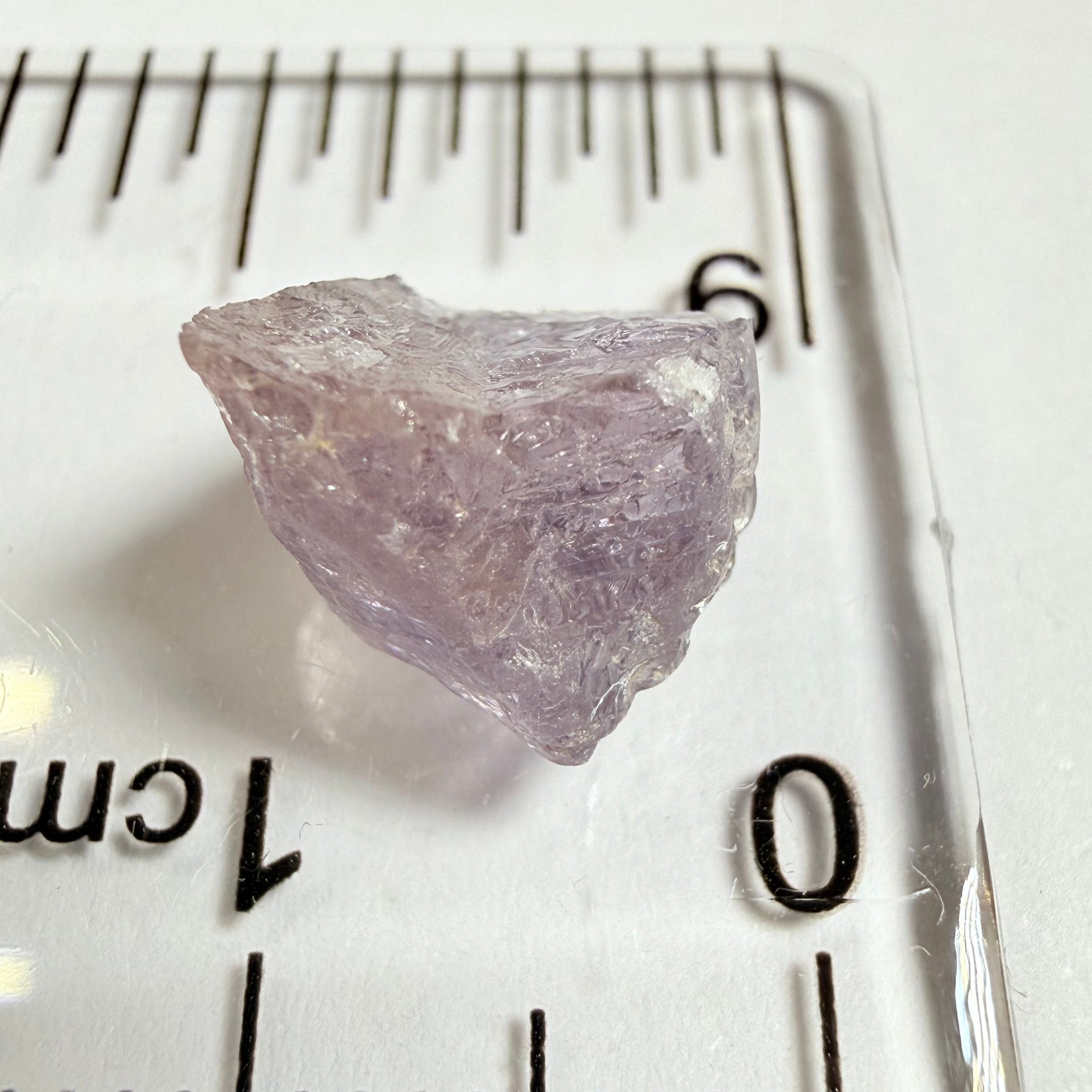 Umba Sapphire, 5.09ct, Umba Valley, Tanzania, Untreated Unheated. Slight ‘gunk’ on the outsides that will need to be taken off on pre-form, rest vs-vvs, see pics, I have circled what needs to come off