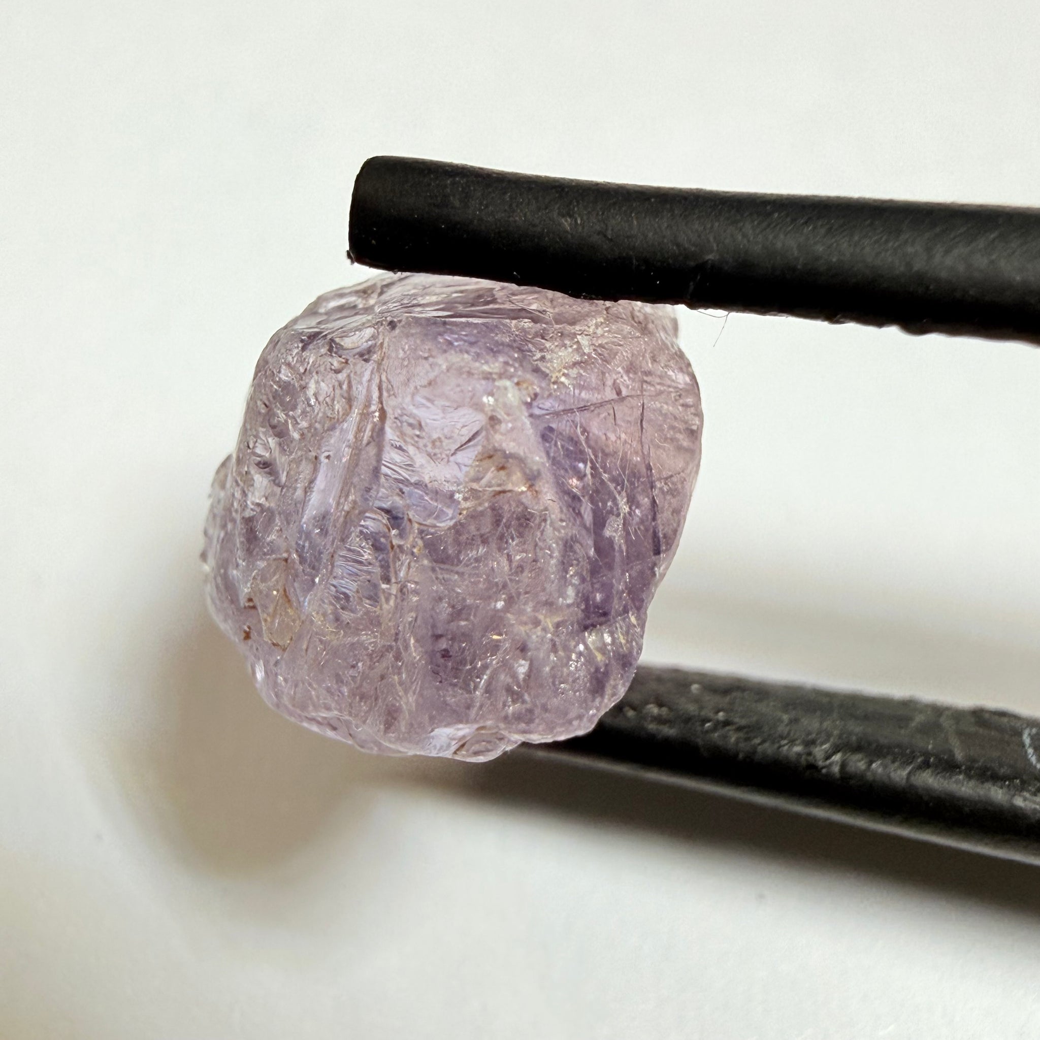 Umba Sapphire, 5.09ct, Umba Valley, Tanzania, Untreated Unheated. Slight ‘gunk’ on the outsides that will need to be taken off on pre-form, rest vs-vvs, see pics, I have circled what needs to come off
