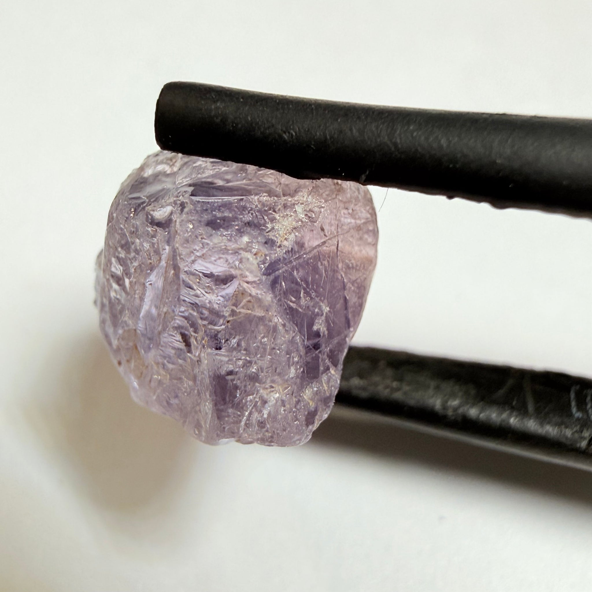 Umba Sapphire, 5.09ct, Umba Valley, Tanzania, Untreated Unheated. Slight ‘gunk’ on the outsides that will need to be taken off on pre-form, rest vs-vvs, see pics, I have circled what needs to come off
