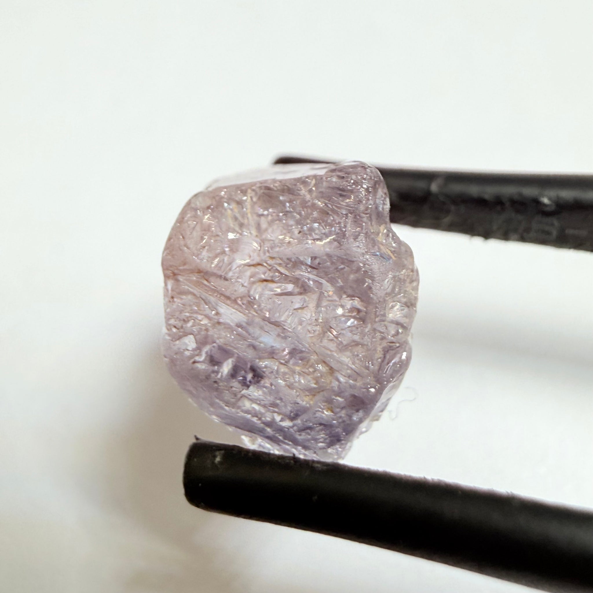 Umba Sapphire, 5.09ct, Umba Valley, Tanzania, Untreated Unheated. Slight ‘gunk’ on the outsides that will need to be taken off on pre-form, rest vs-vvs, see pics, I have circled what needs to come off