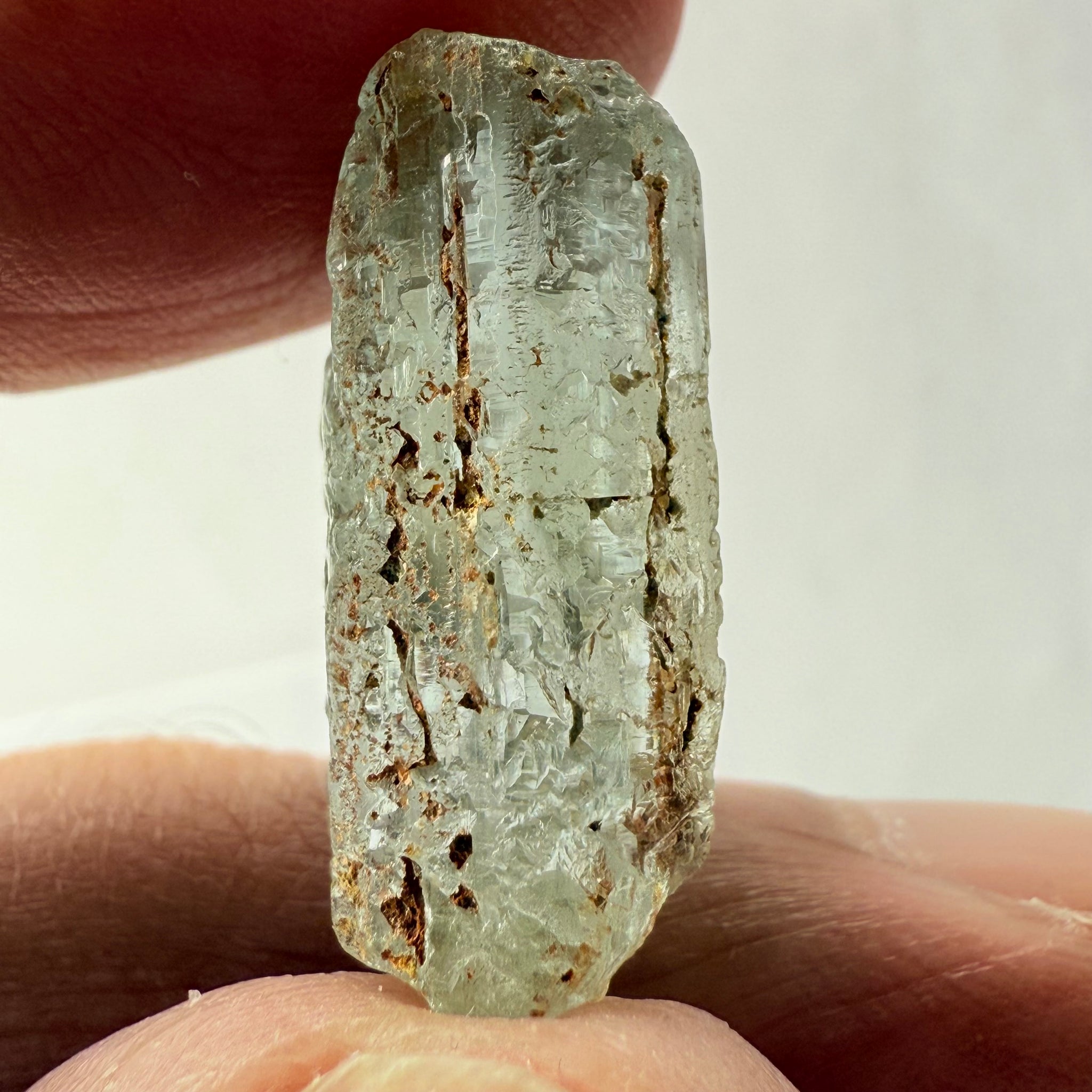 Aquamarine crystal, Songea, Tanzania, 20.16ct, Untreated Unheated, outside slight cracks on the skin, inside vvs