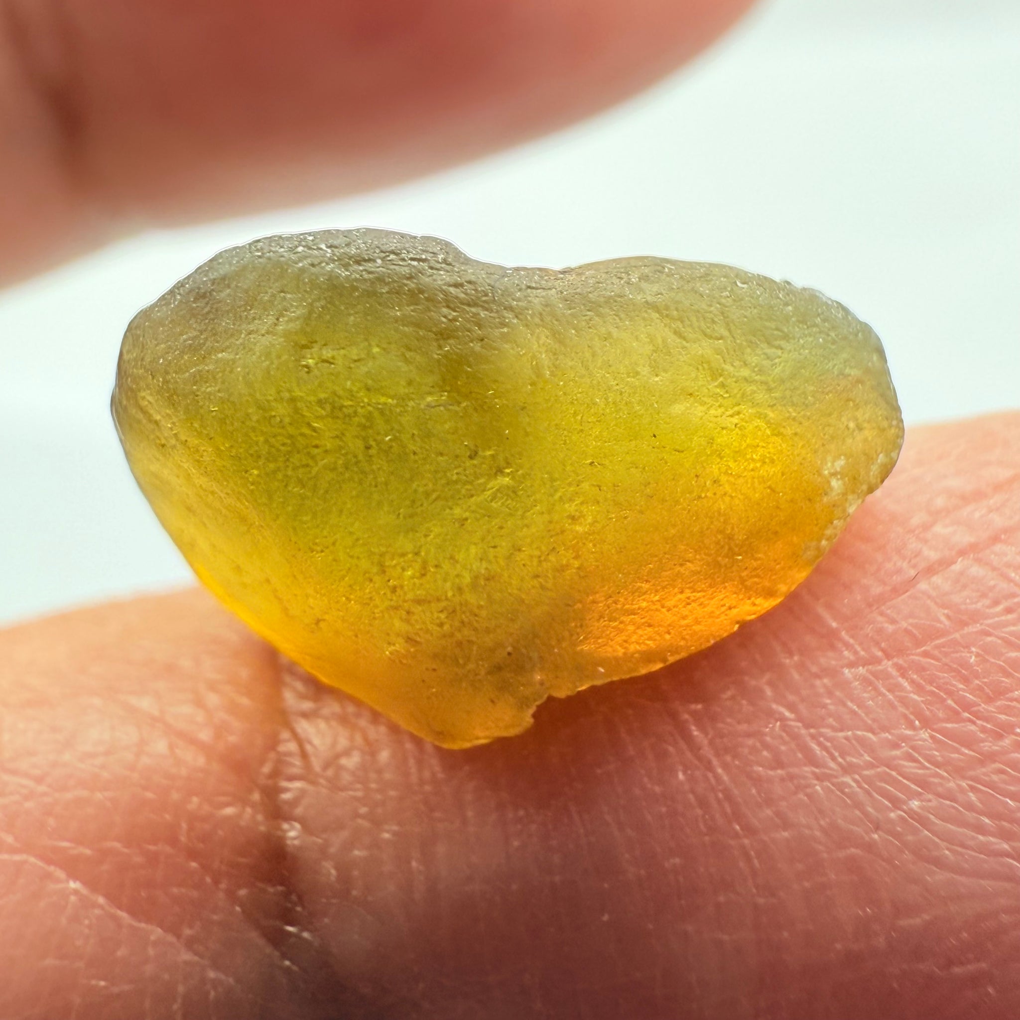 Tourmaline, Tanzania, 5.52ct, Untreated Unheated, dividing crack, slice into 2 clean vvs-if stones, see shape