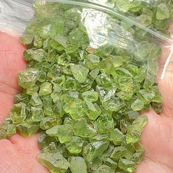 Peridot Lot, 131.70gm / 658.5ct, mined by the Wa GoGo tribe in Tanzania, Untreated Unheated, av size 1.90ct, faceting rough mix, use also in jewellery as is
