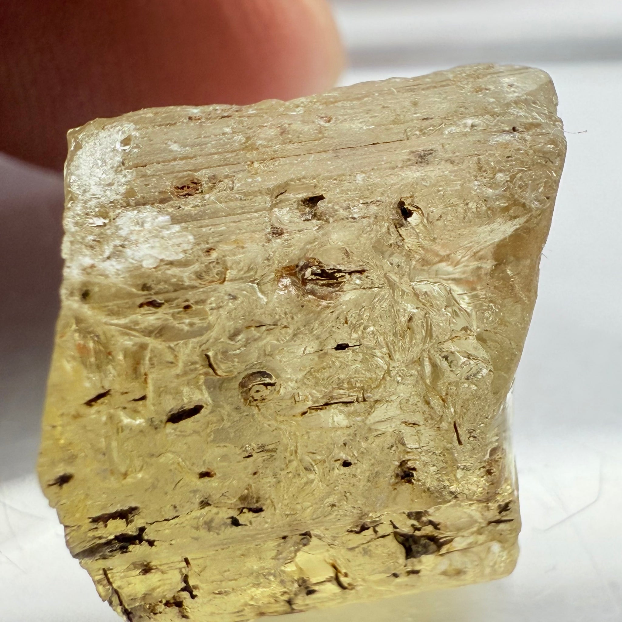 Scapolite, 15.05ct, Dodoma, Tanzania, Untreated Unheated, slight spots inside, I have no idea what that red line is inside! Take a look!